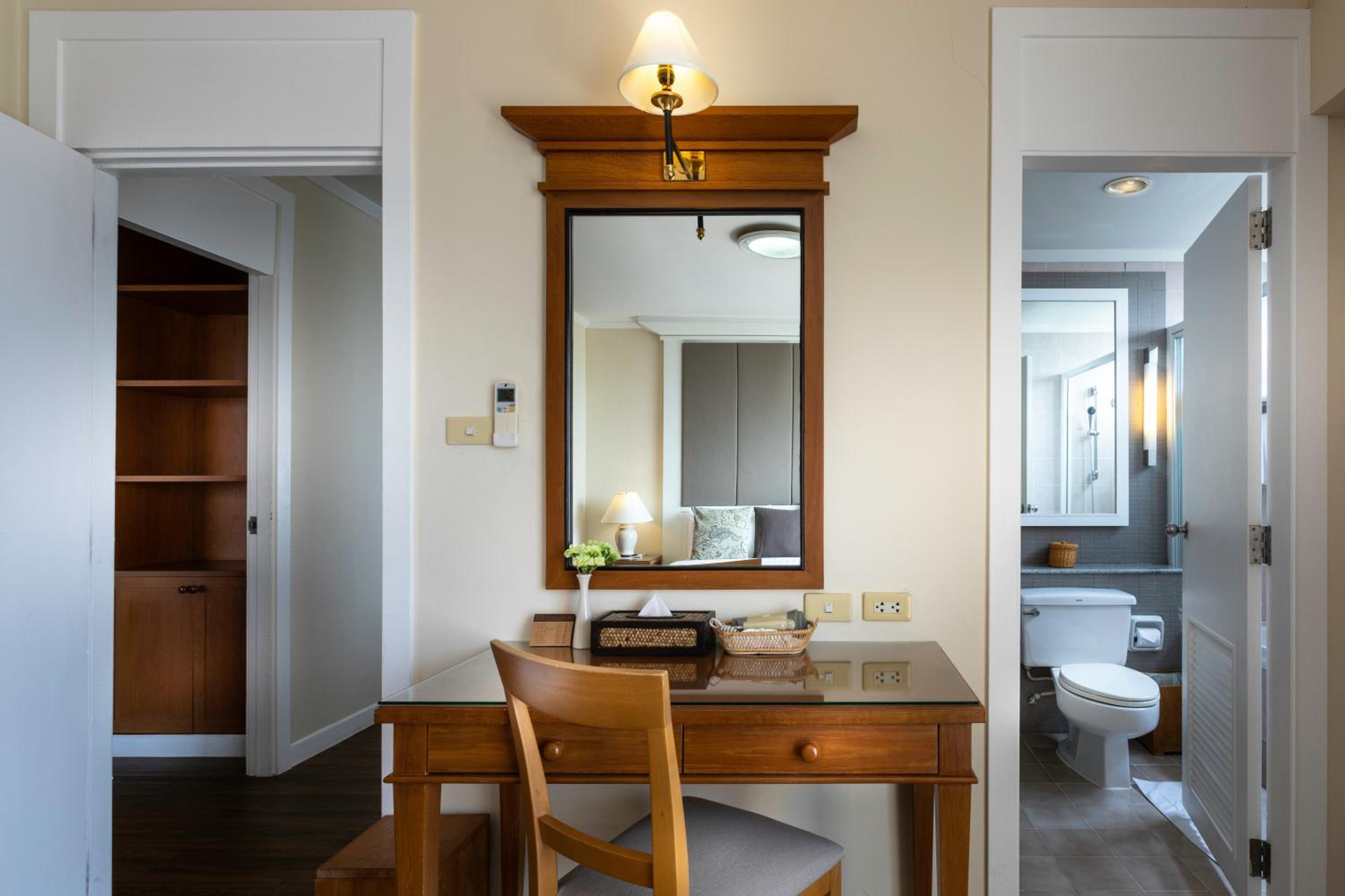 Two-Bedroom Apartment - Photo 9