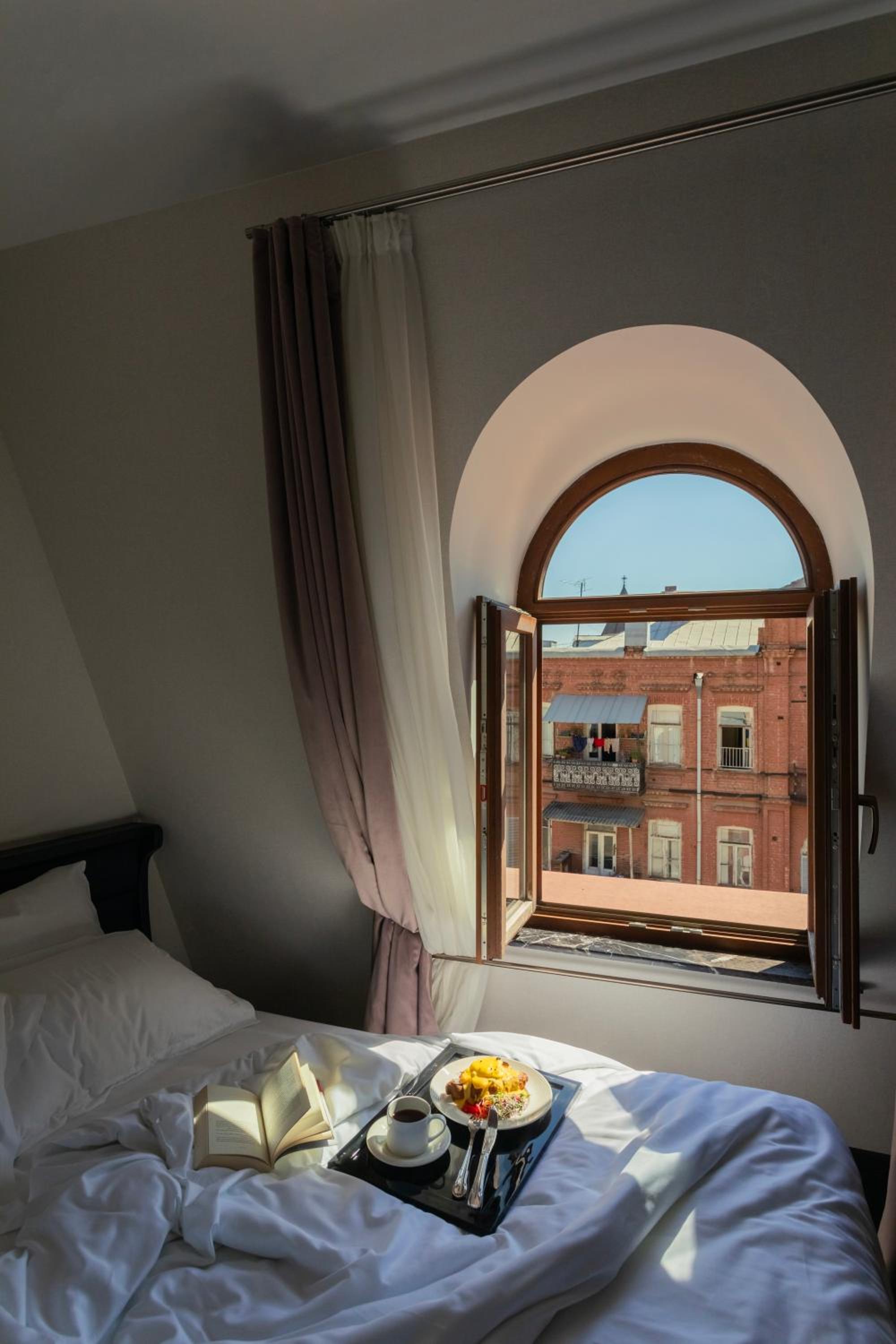 Small Double Room - Photo 3