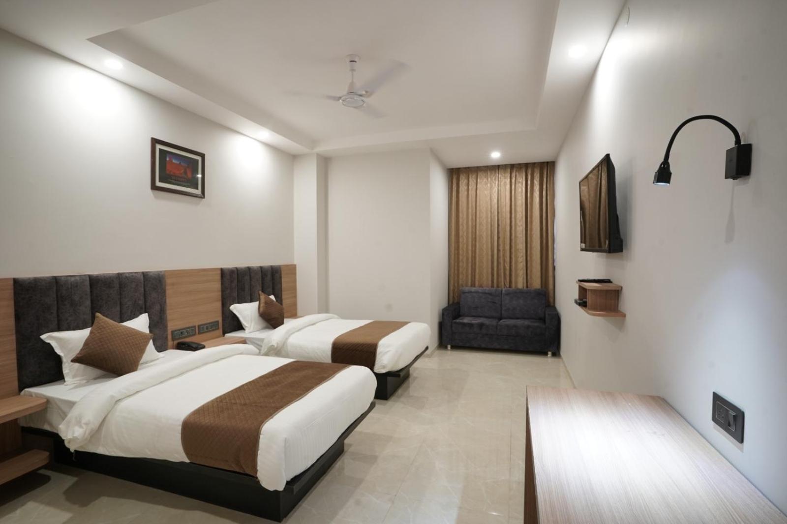 Deluxe Twin Room - Photo 1