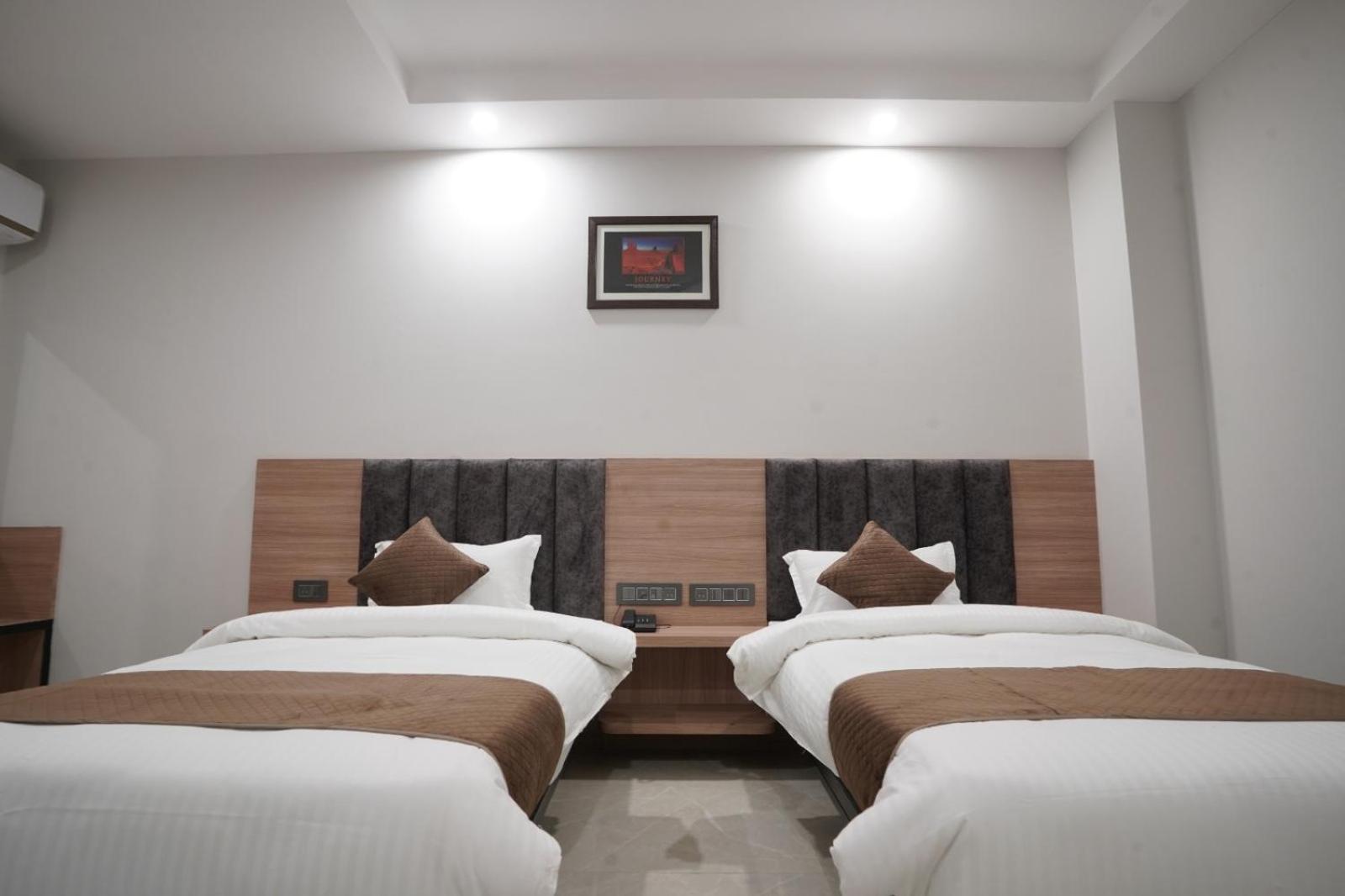 Deluxe Twin Room - Photo 18