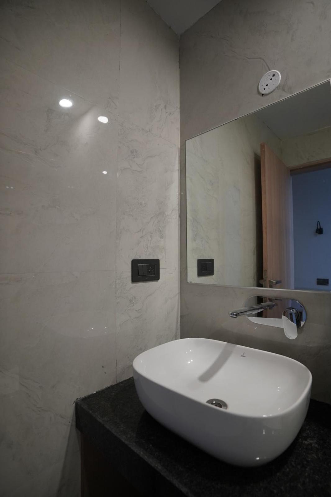 Deluxe Twin Room - Photo 17