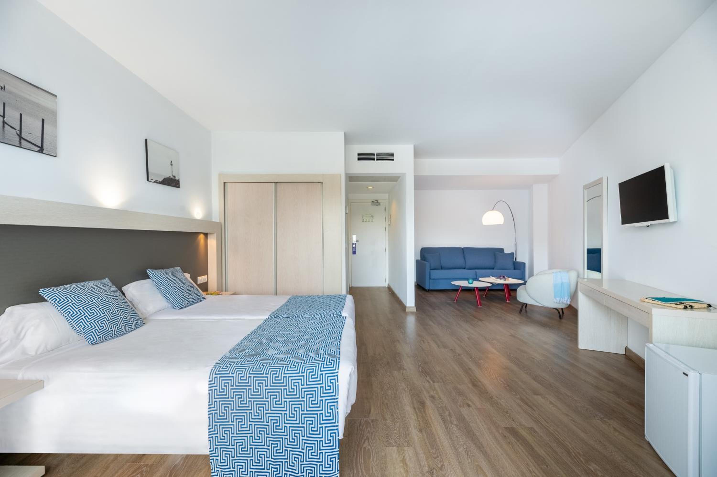 Family Suite with Sea View