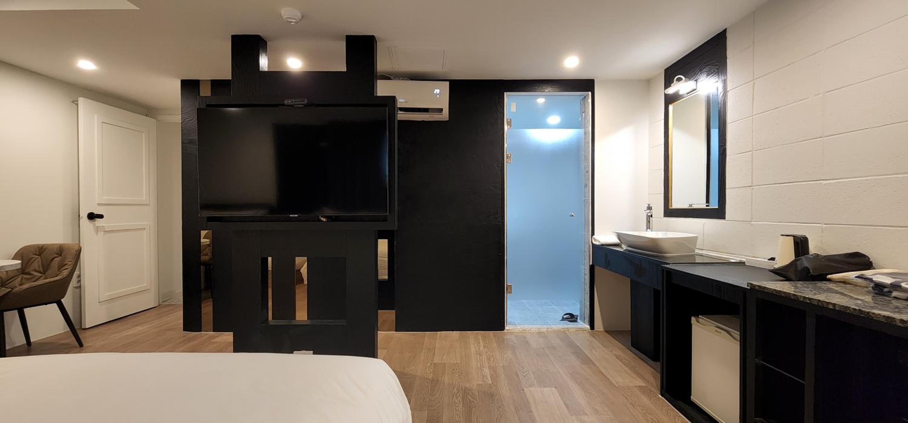 Deluxe Twin Room - Photo 4