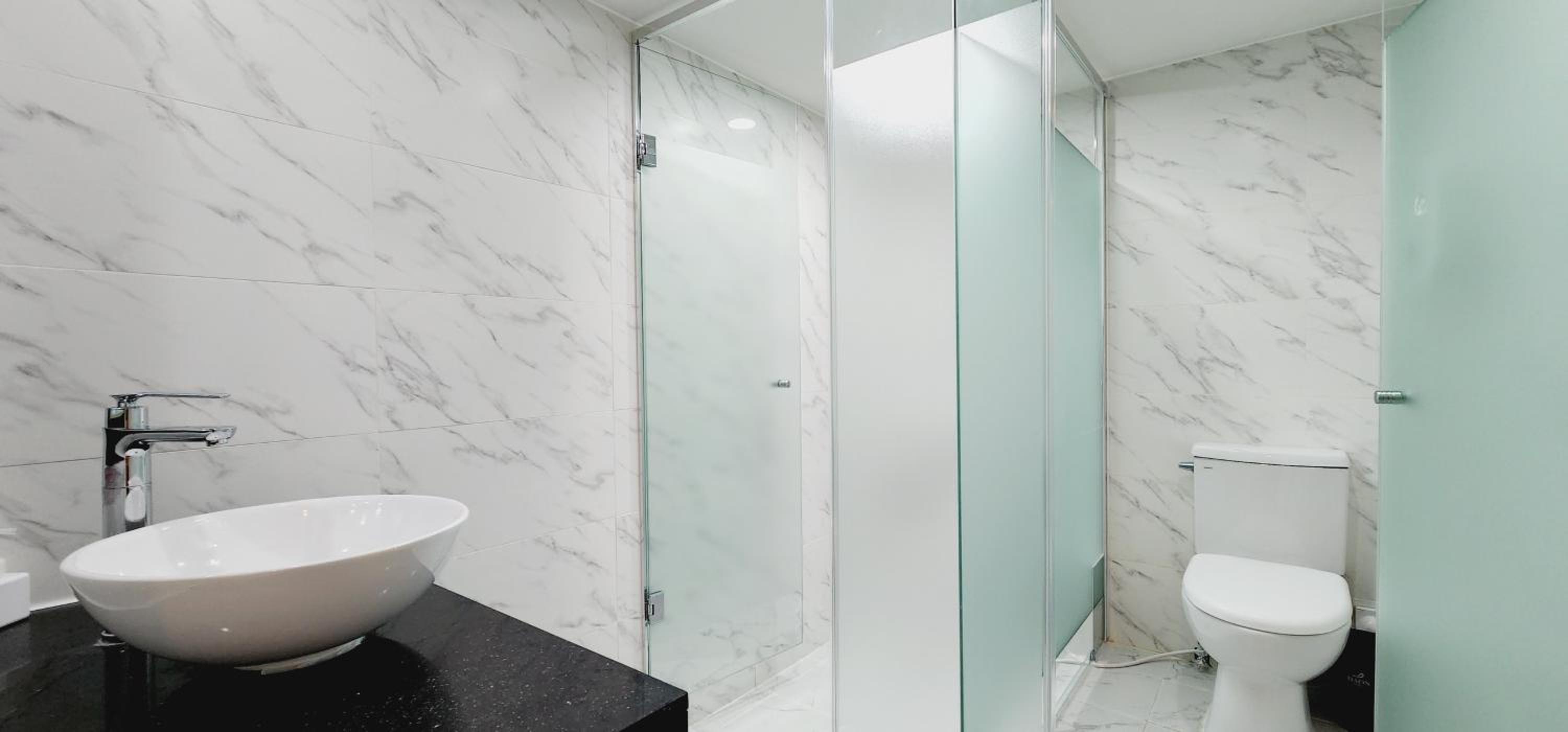 Double Room with Private Bathroom - Photo 4