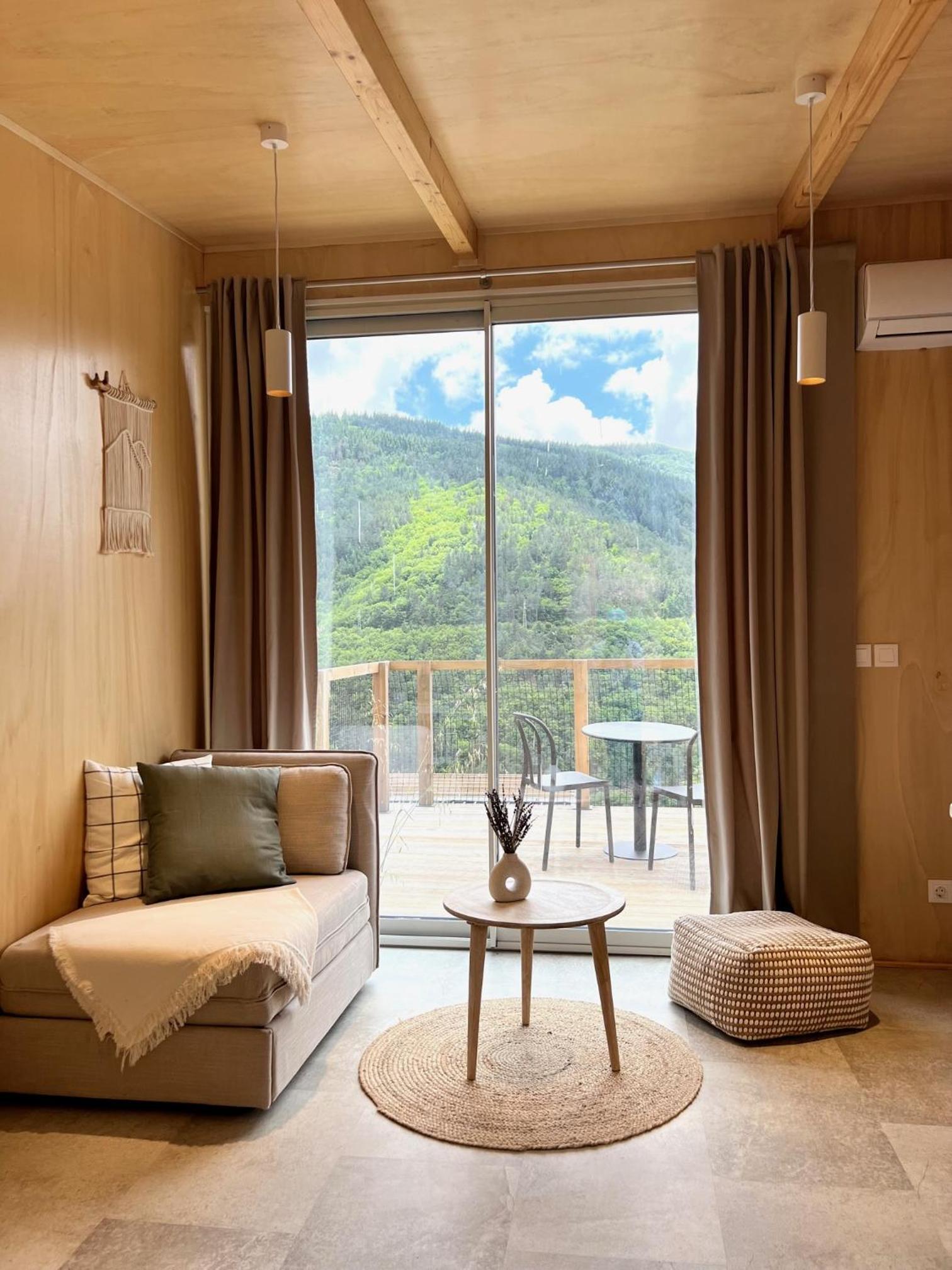 King Room with Mountain View