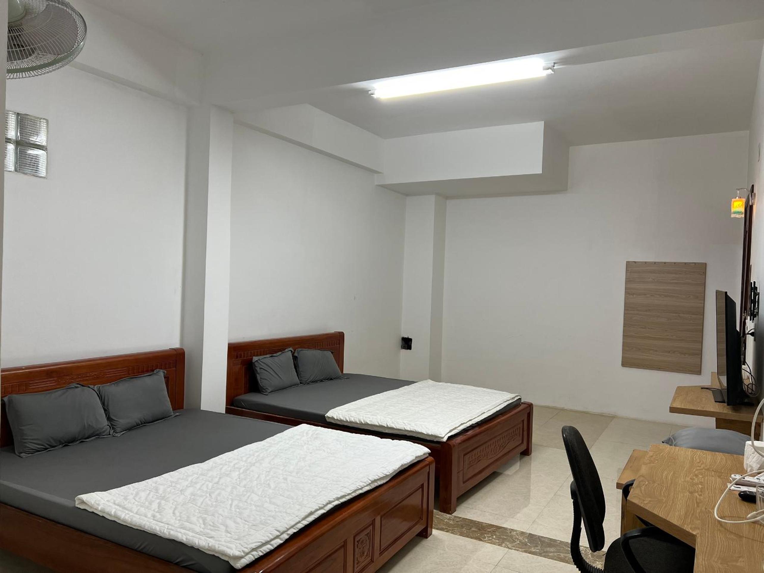 Double Room With Two Double Beds - Photo 4