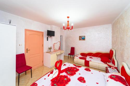 Economy Triple Room photo 1
