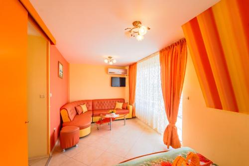 Deluxe Family Suite photo 3