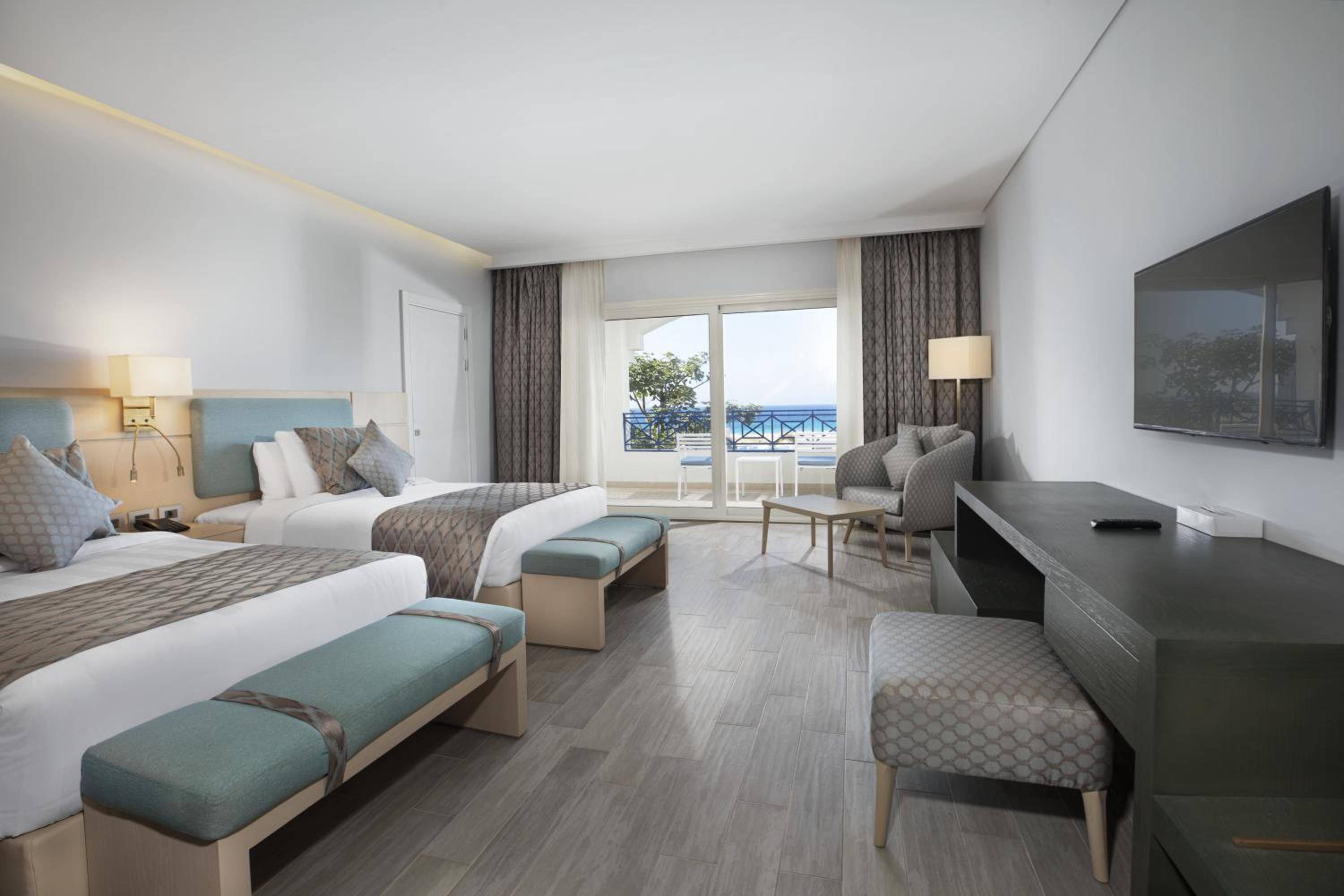 Deluxe Double or Twin Room with Sea View - Photo 1
