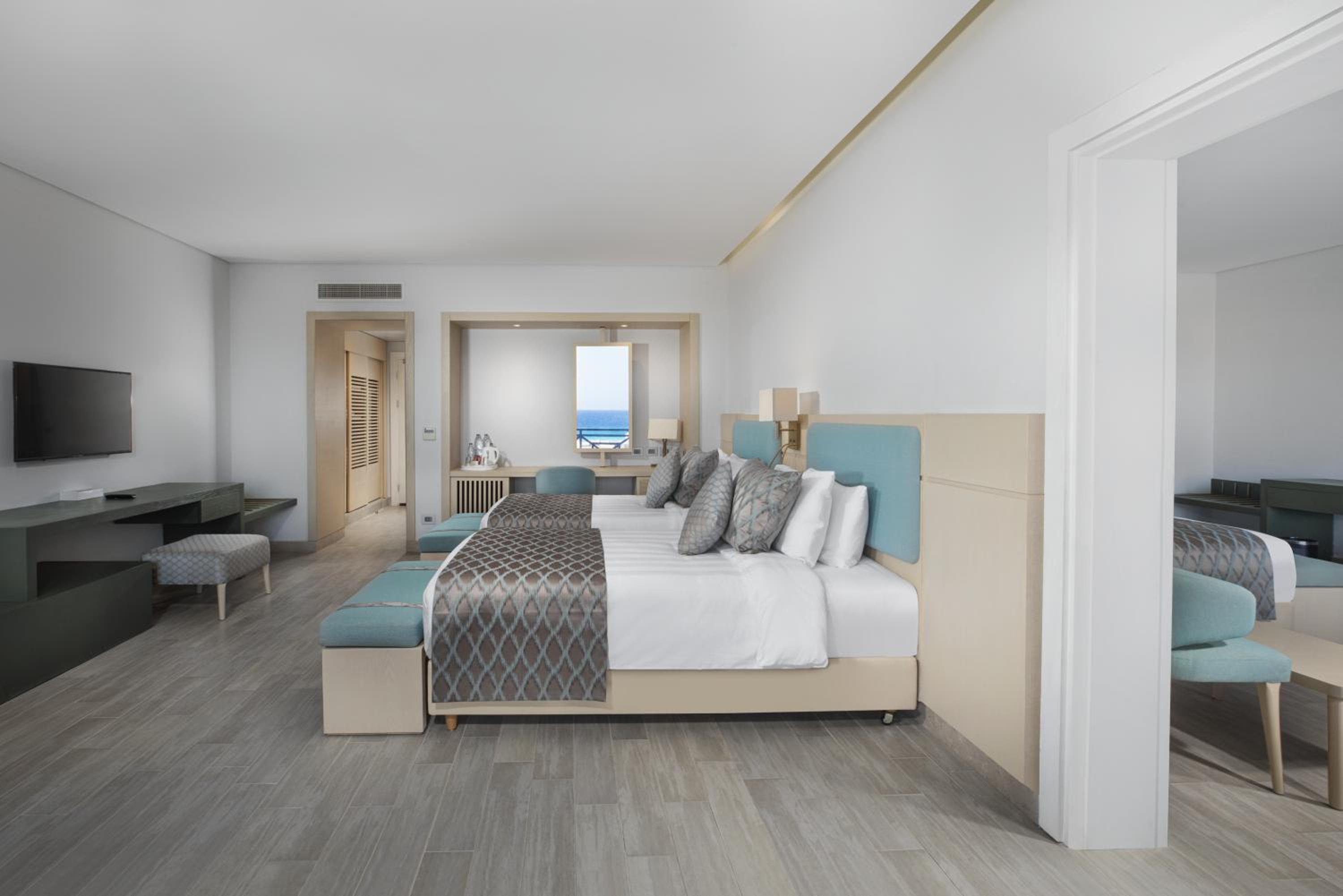Deluxe Double or Twin Room with Sea View - Photo 5