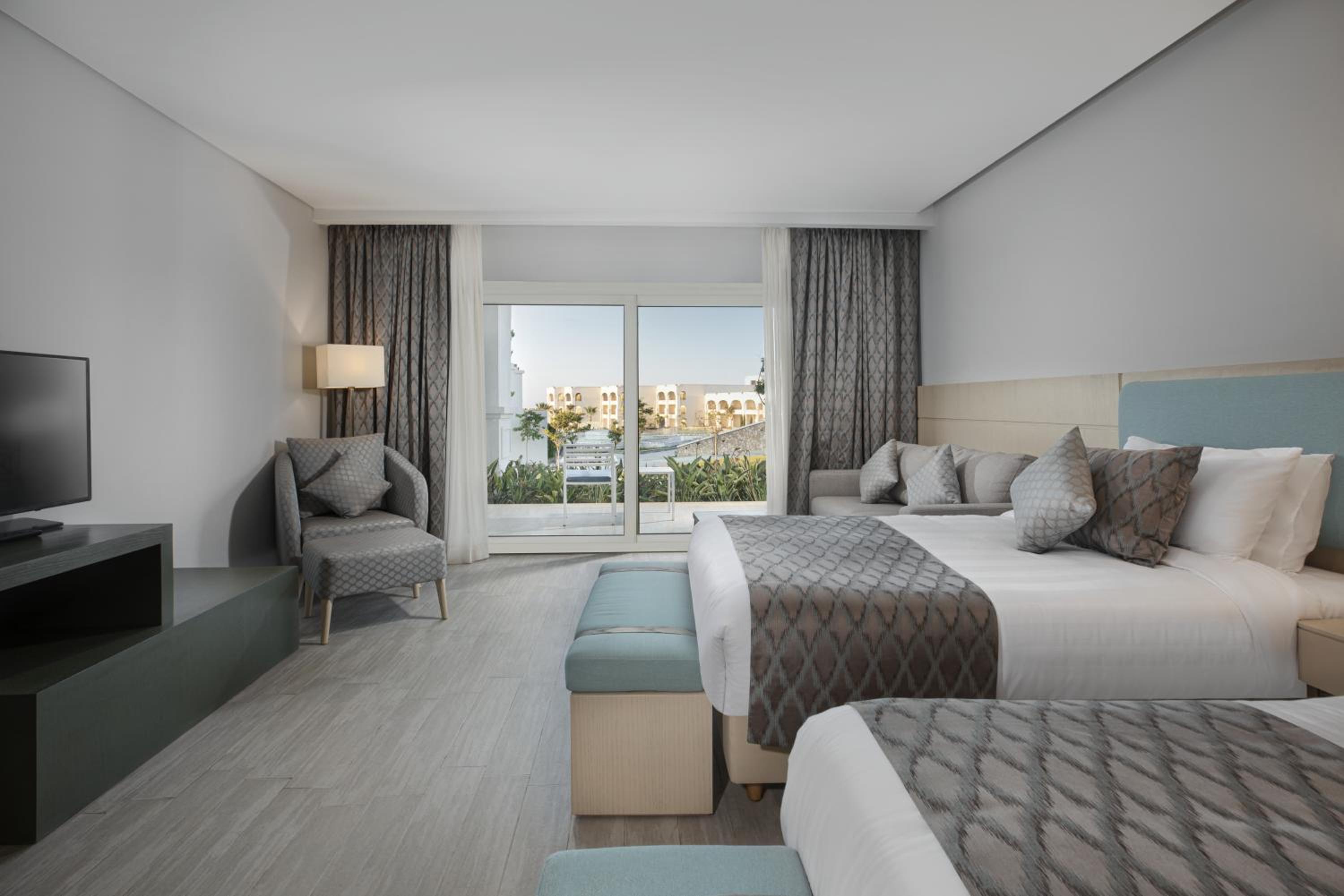 Deluxe Double or Twin Room with Garden View - Photo 1
