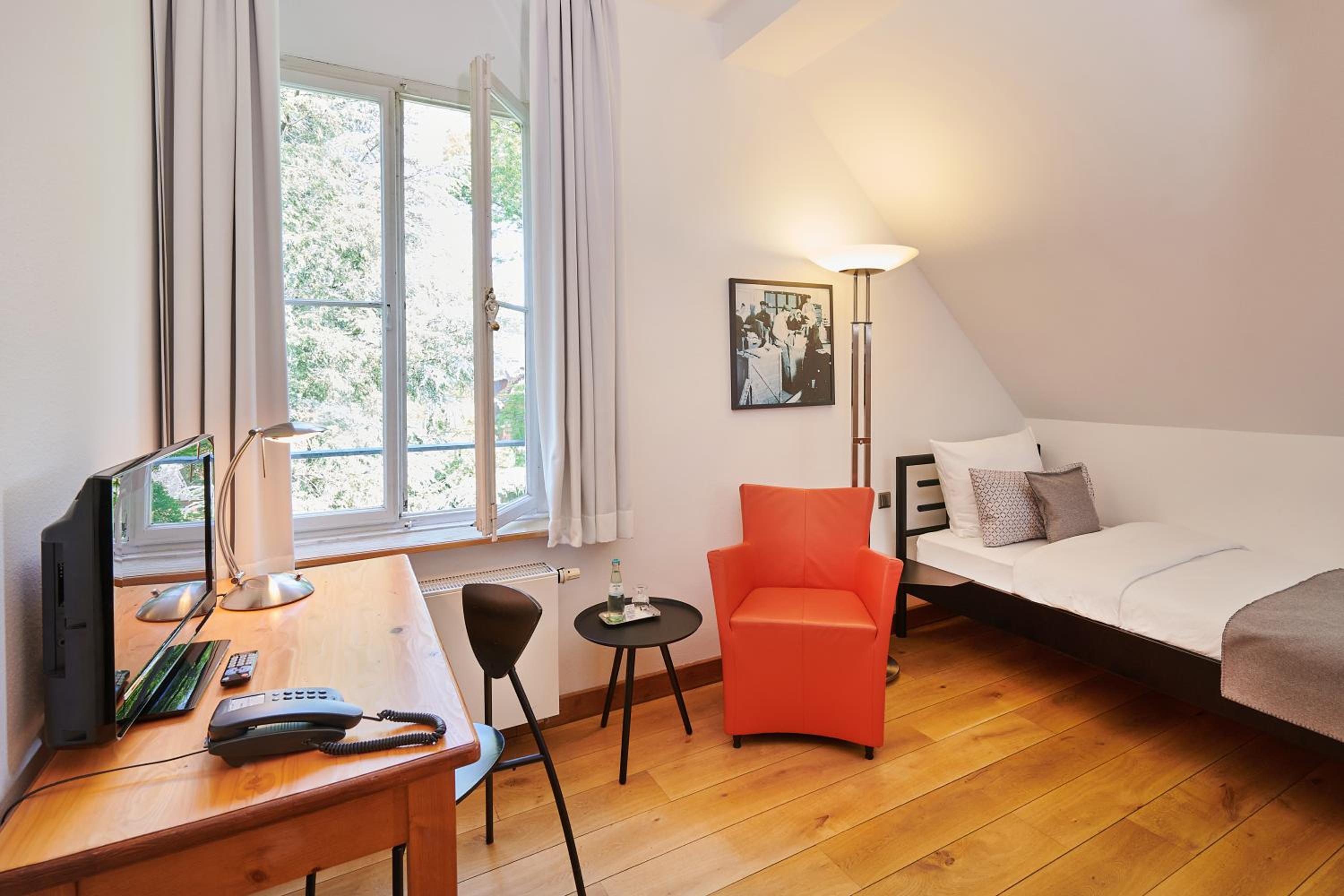 Economy Single Room