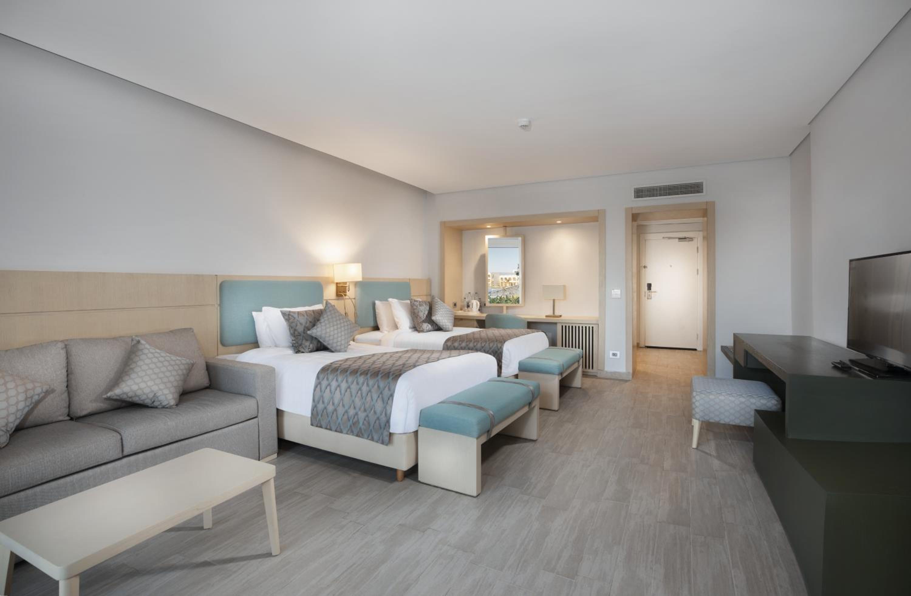 Deluxe Double or Twin Room with Garden View - Photo 3