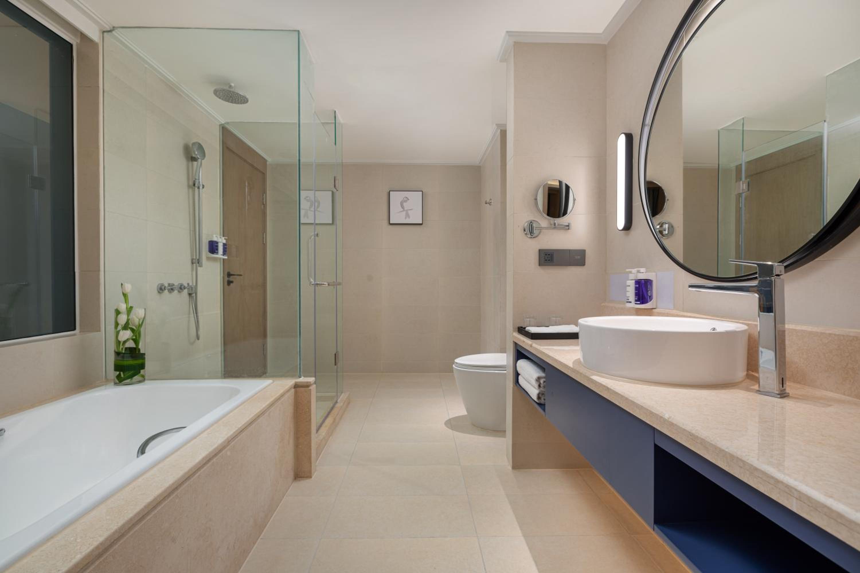 One-Bedroom King Suite with Living Area