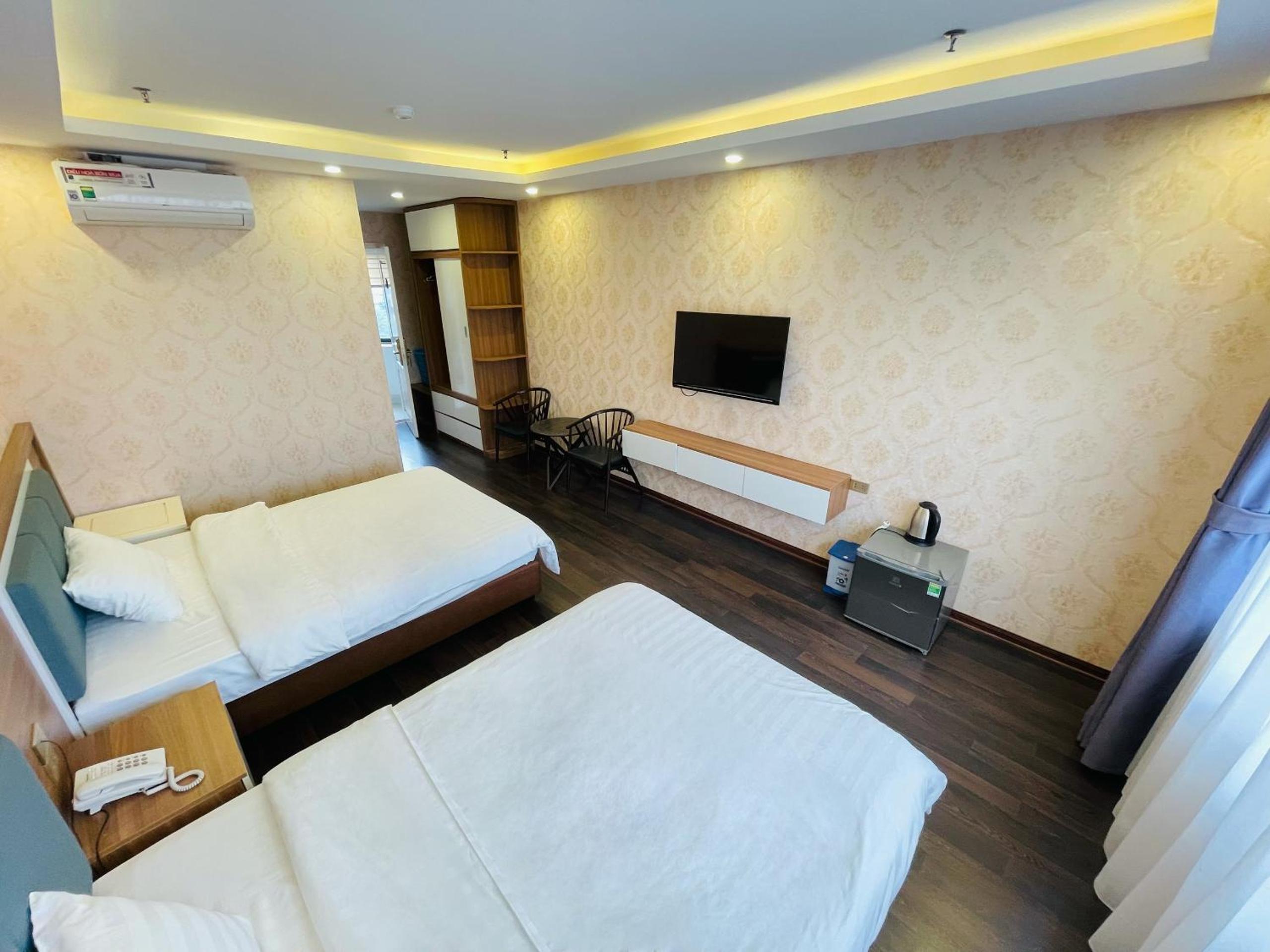 Large Double Room photo 3