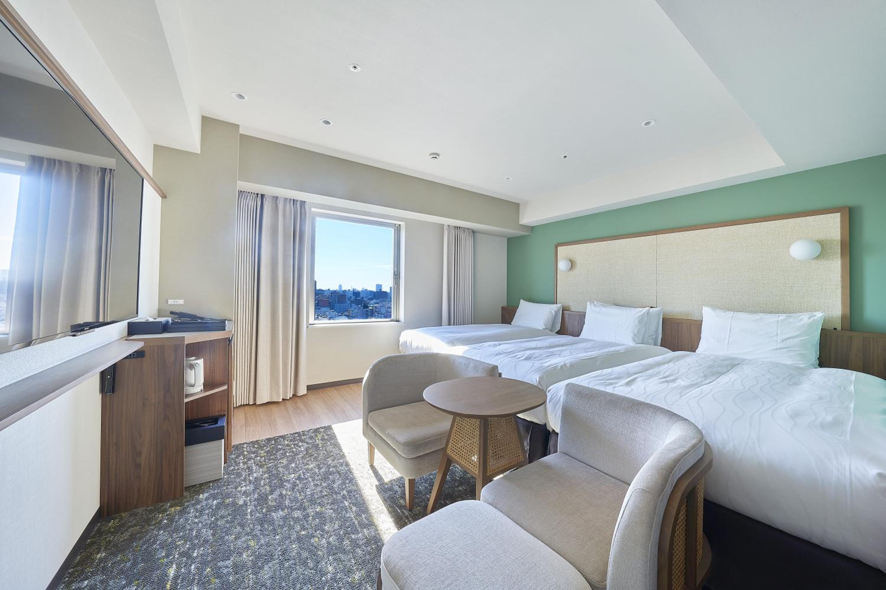 Twin Room with Extra Bed - Smoking photo 1
