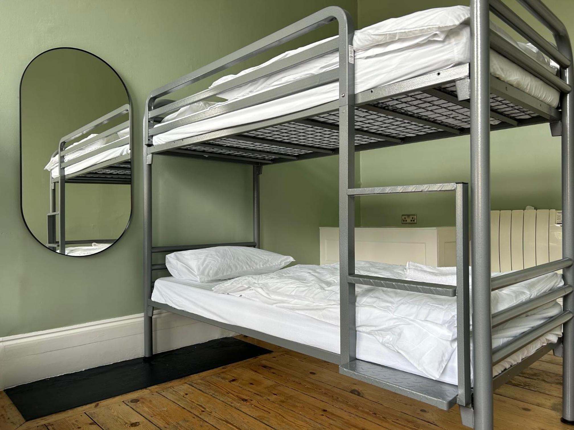 Bed in 4-Bed Mixed Dormitory Room photo 2