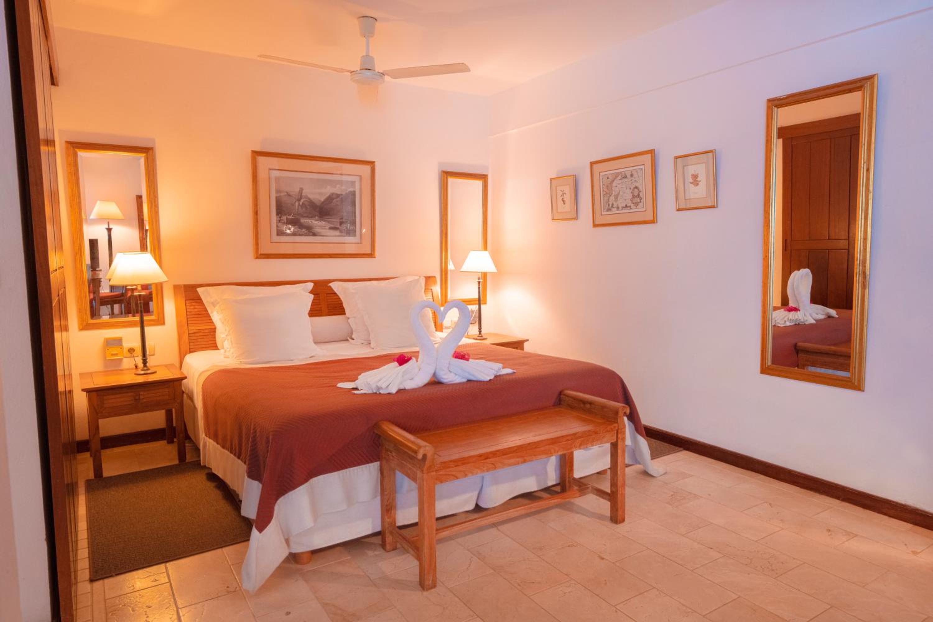 Deluxe Double or Twin Room with Pool Access