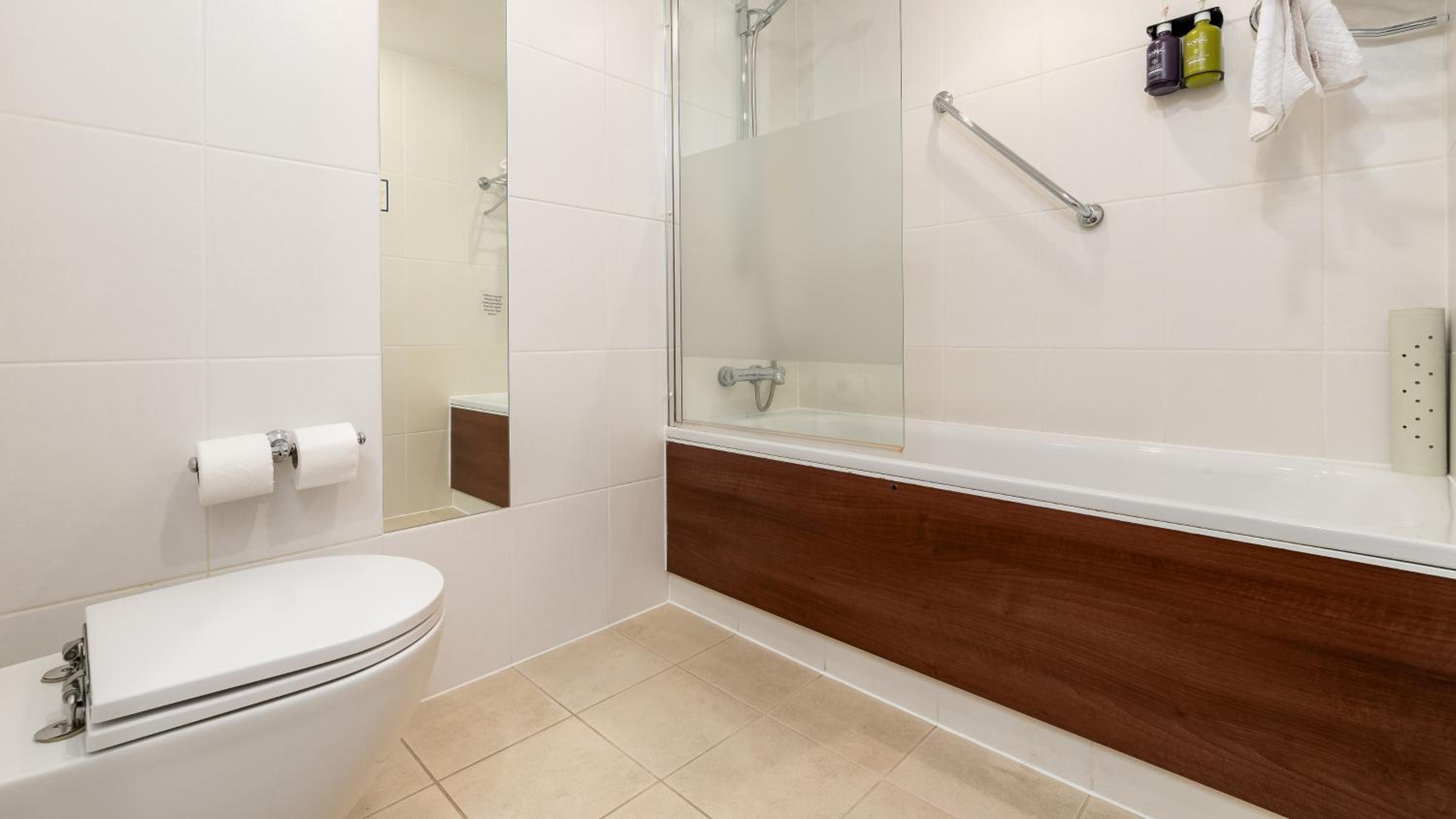 Standard Double Room with Free Hot Breakfast - Photo 2