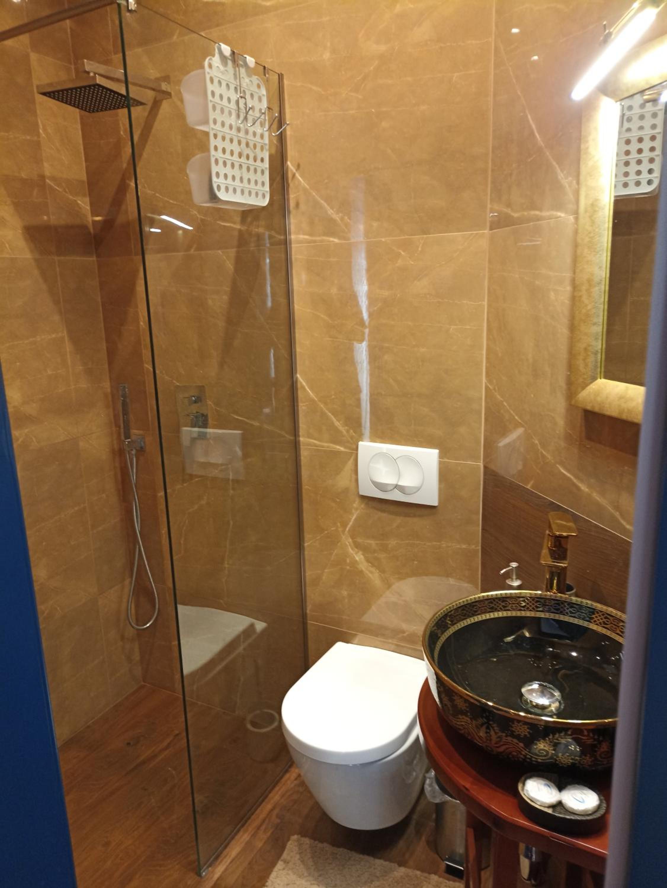 Family Room with Bathroom photo 3