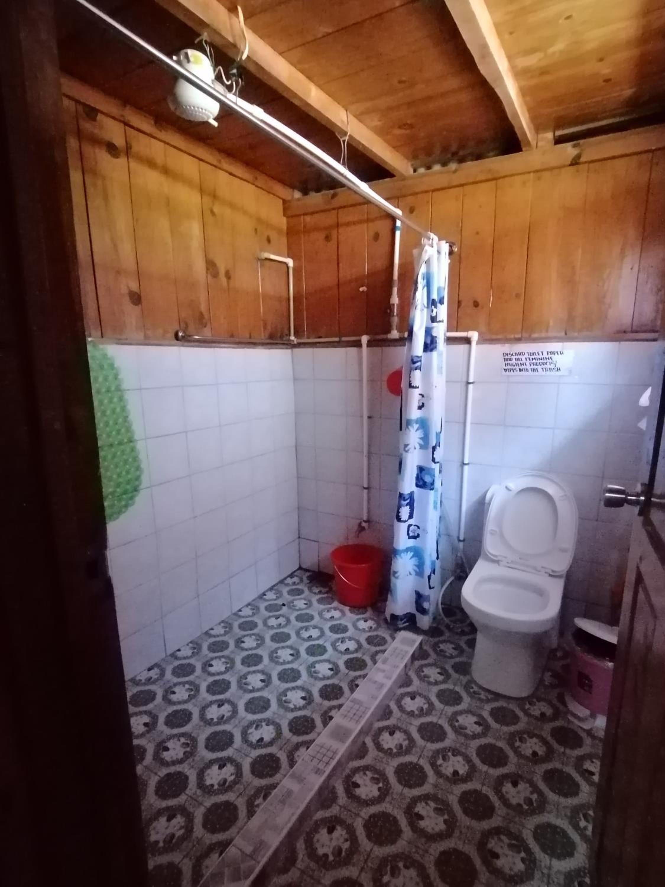 Four-Bedroom House - Photo 2