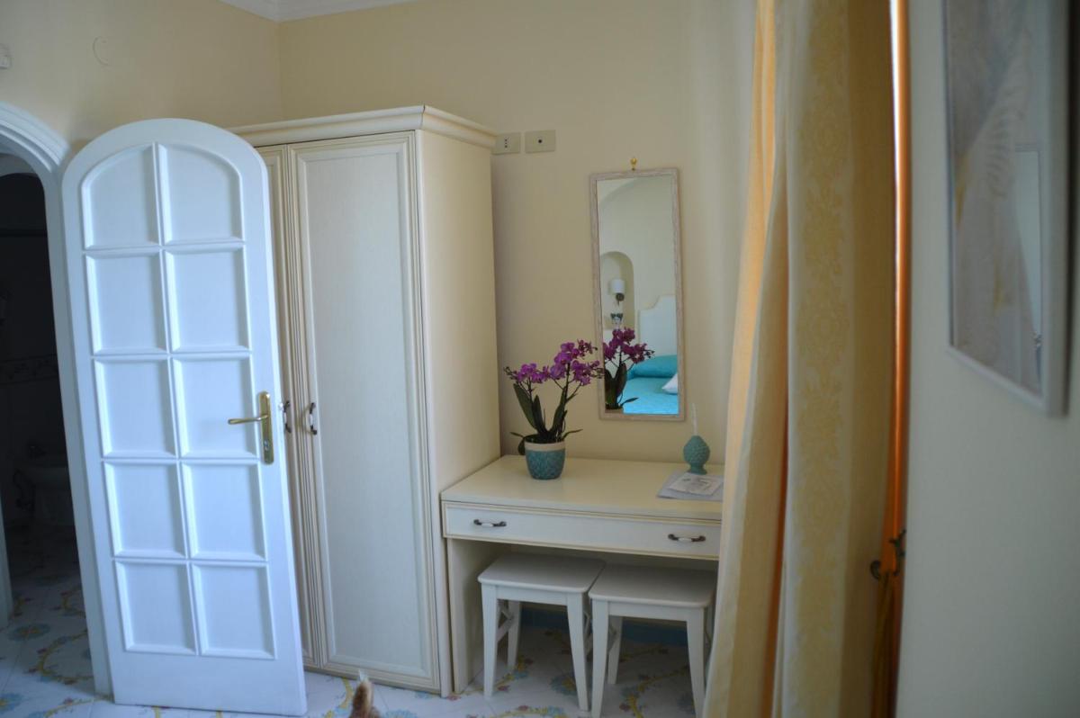 Superior Double or Twin Room with Sea View photo 2