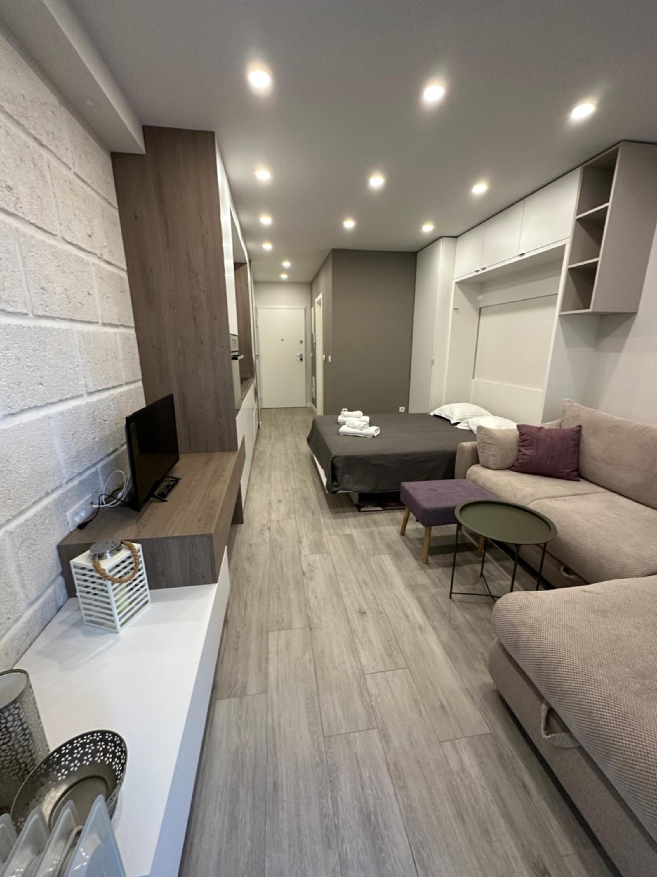 One-Bedroom Apartment