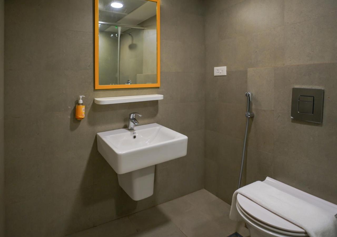 Standard Twin Room - Photo 2