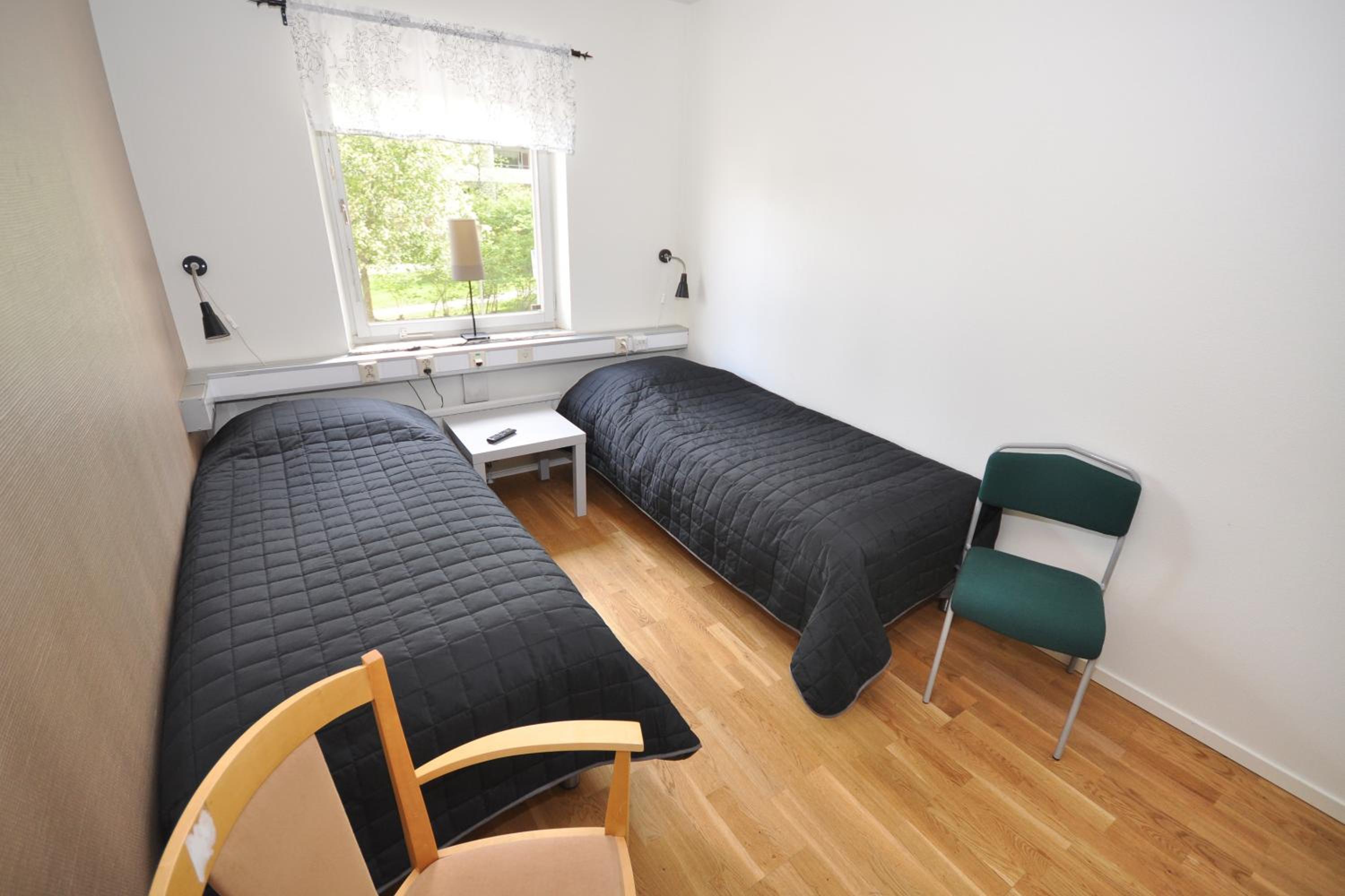 Twin Room - Photo 4