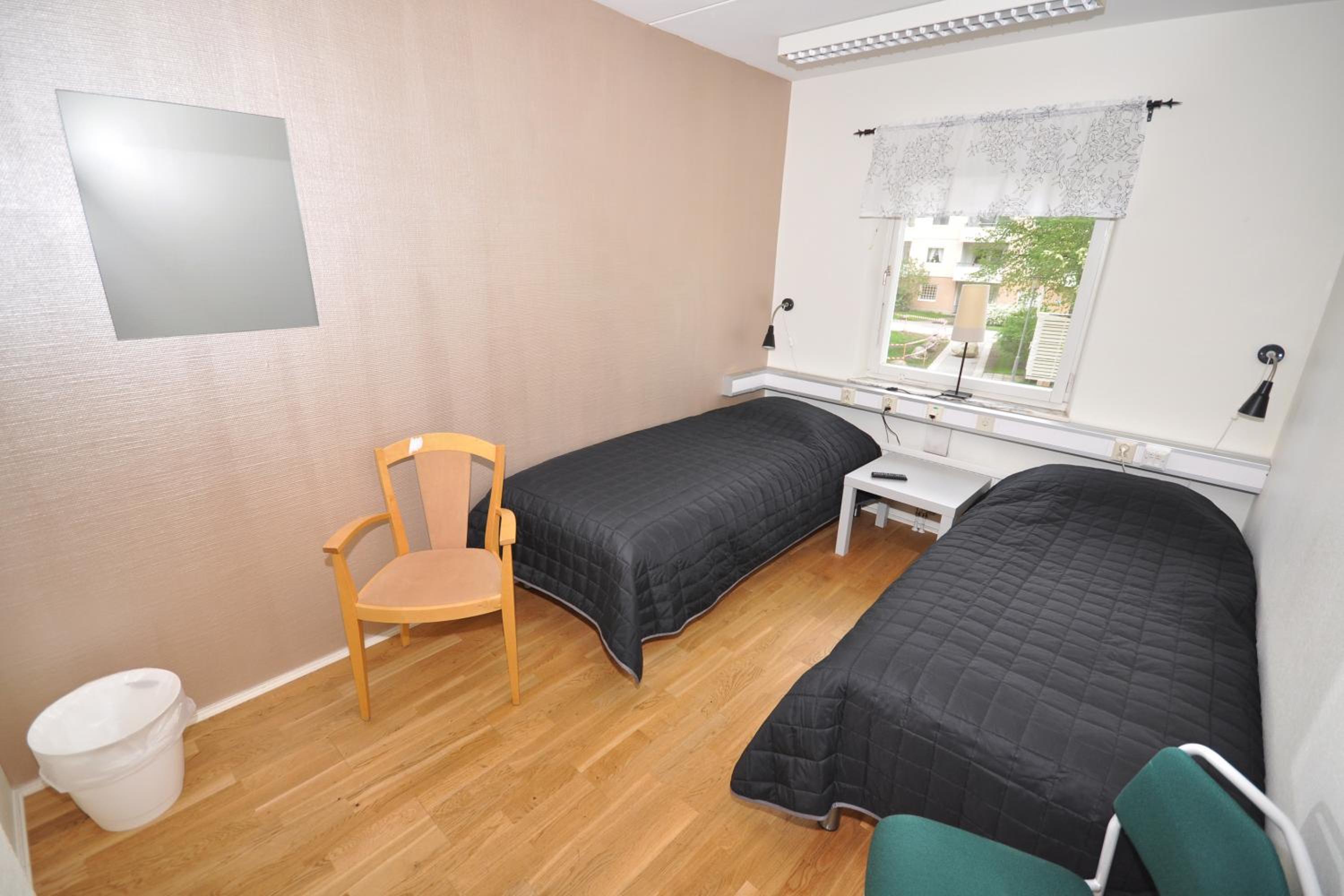 Twin Room - Photo 5