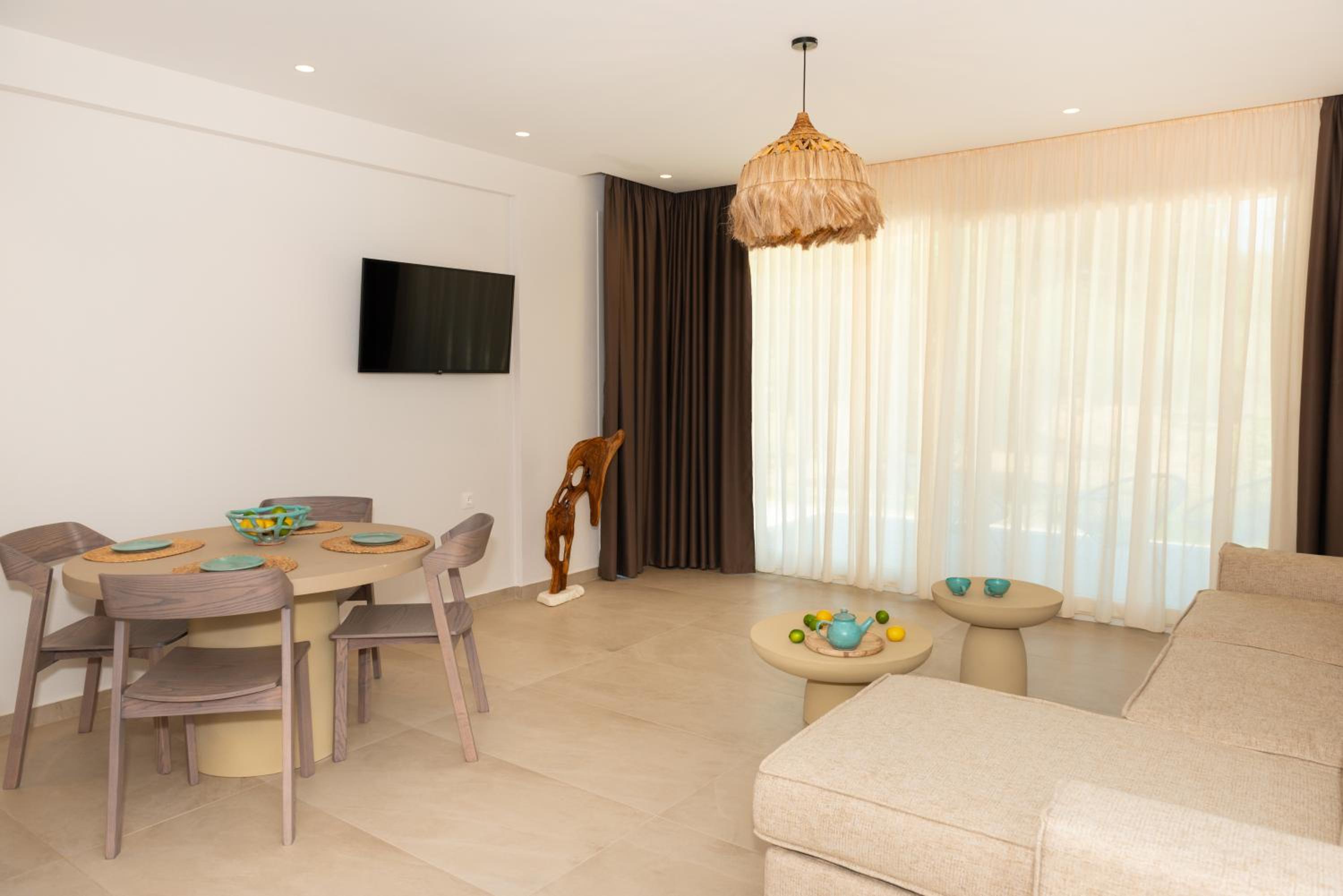 Deluxe Suite photo 3