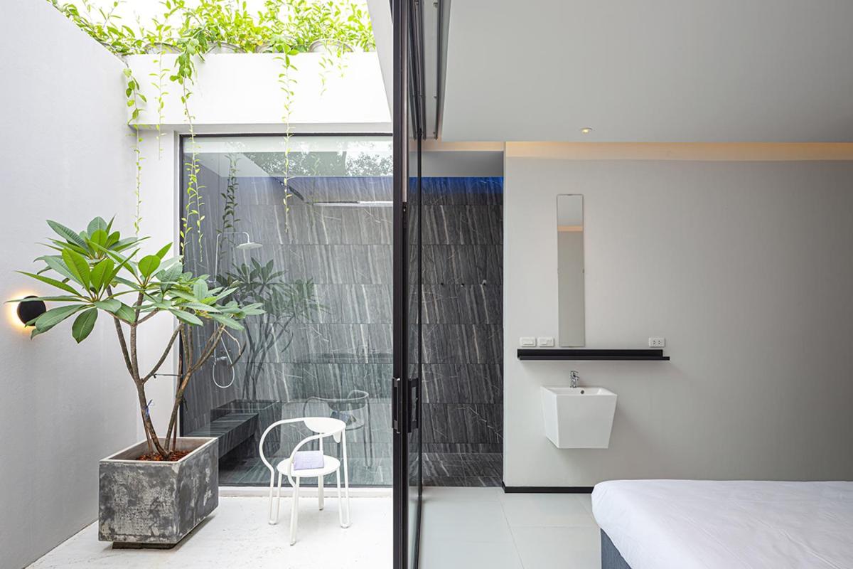 Standard Double Room - Photo 14
