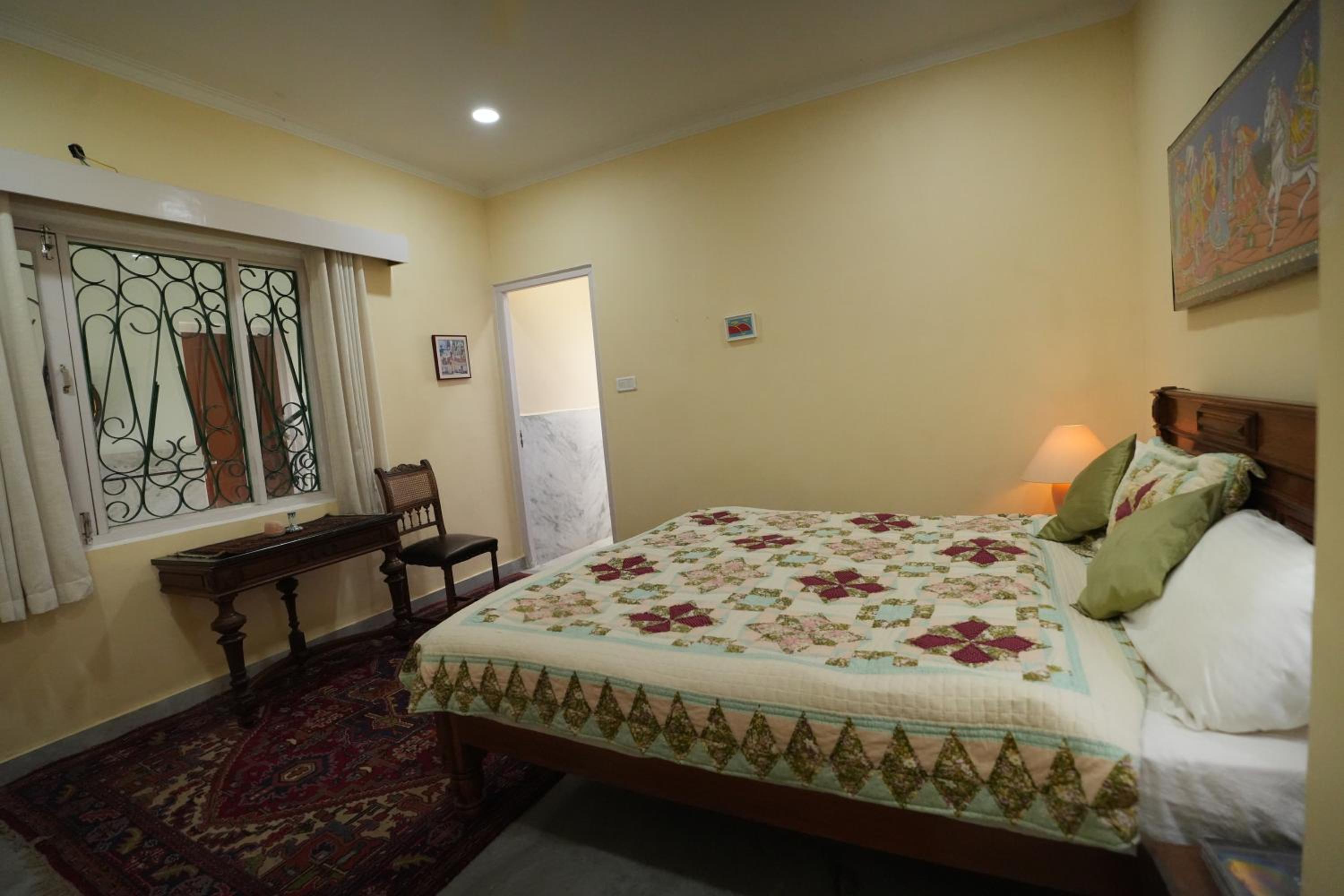 Deluxe Double Room with Bath - Photo 1