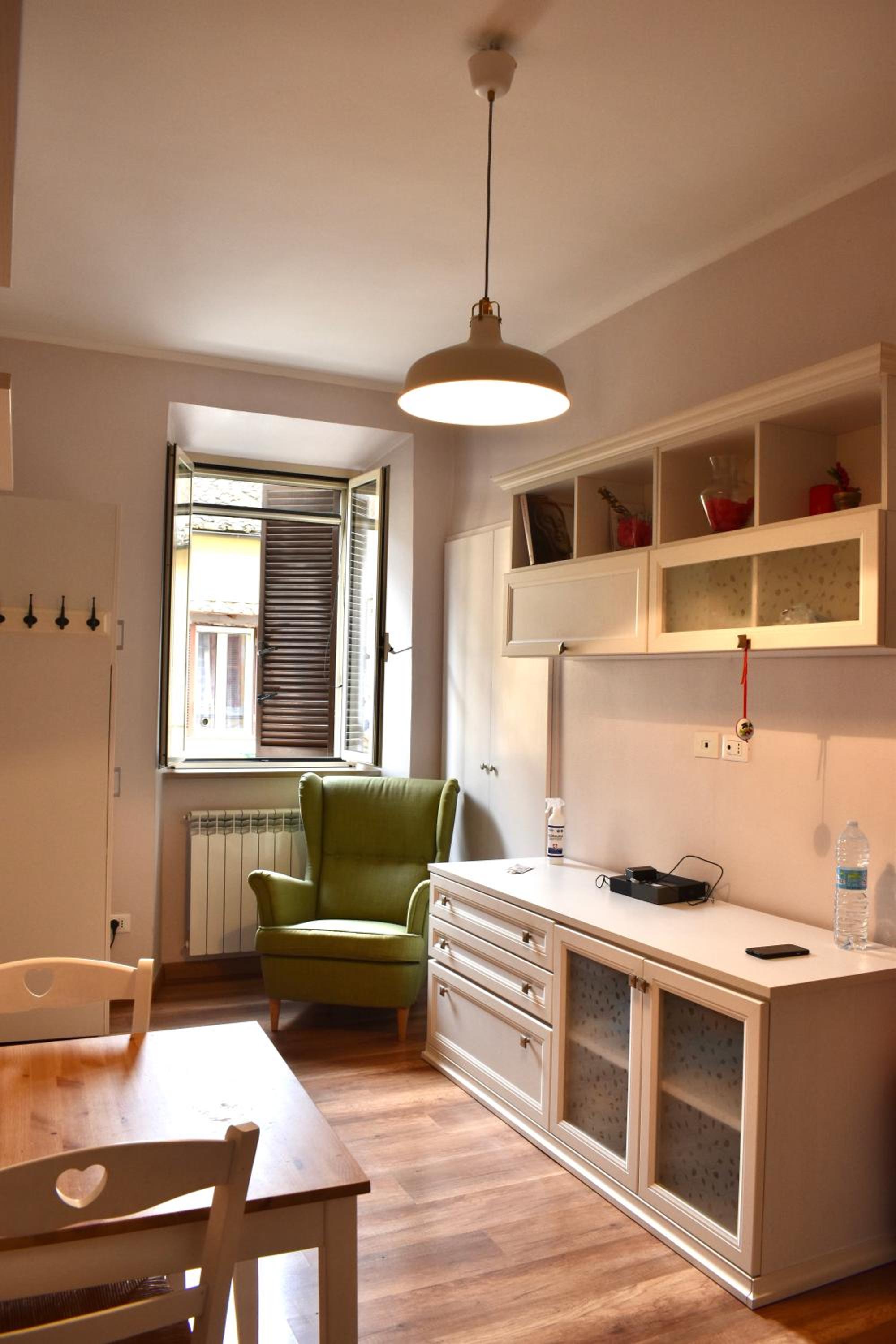 One-Bedroom Apartment photo 1