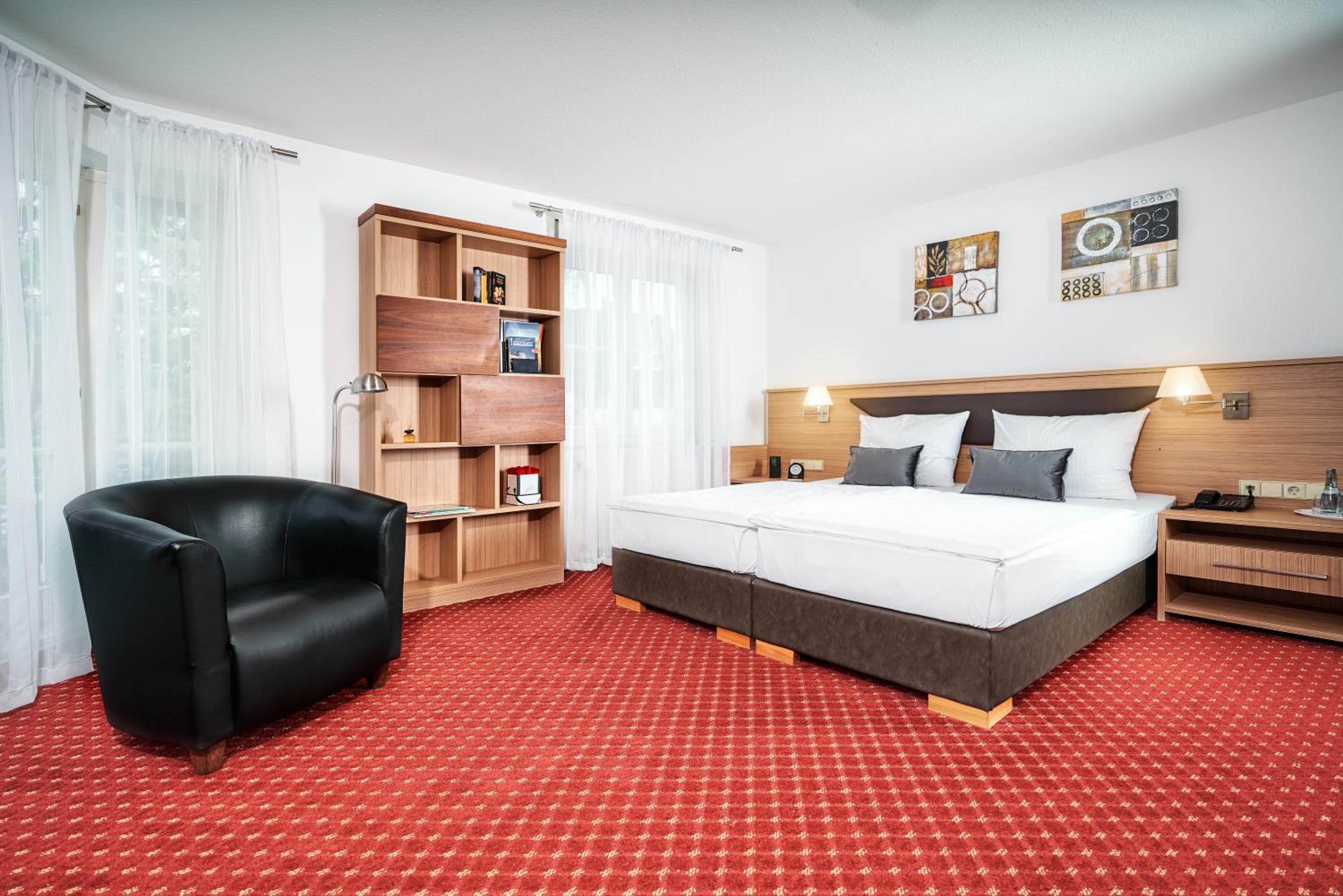 Double Room - Photo 14