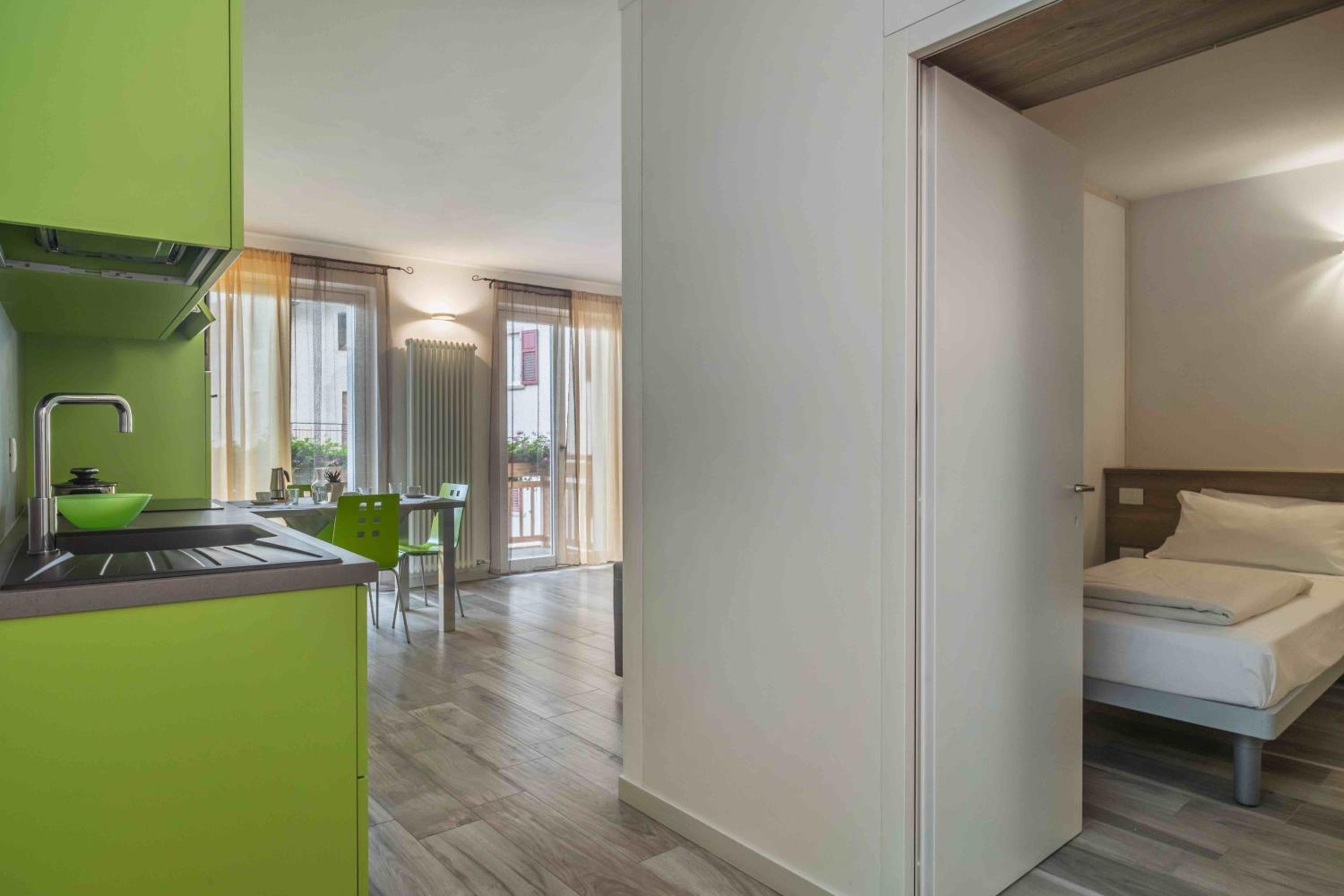 Apartment with Mountain View - Photo 6