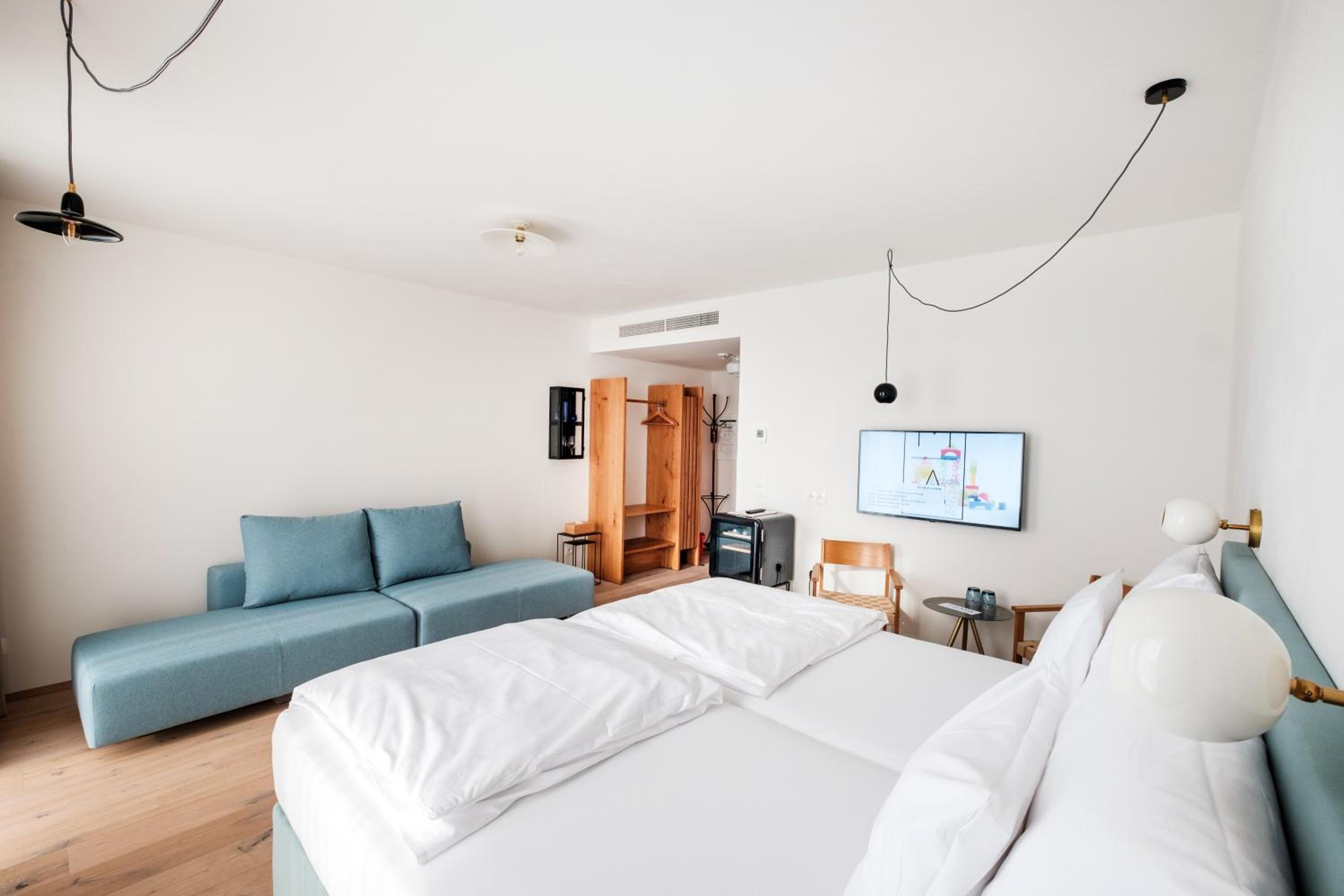 Superior Double or Twin Room with Garden View - Photo 9