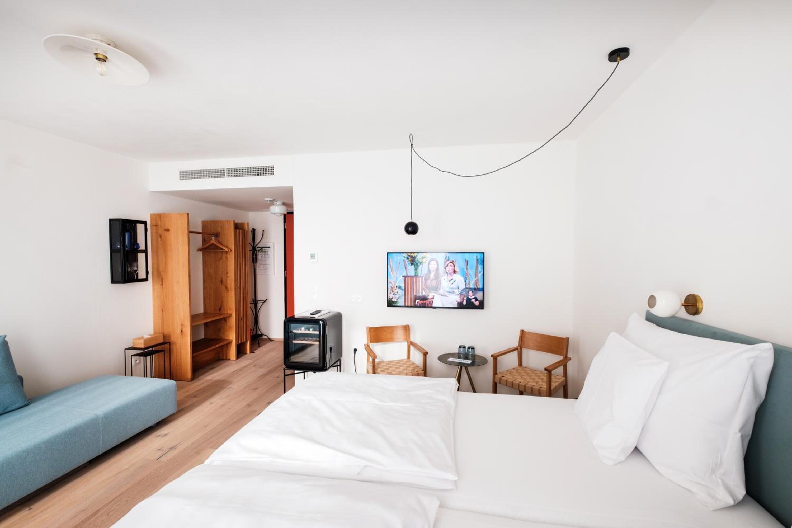 Superior Double or Twin Room with Garden View - Photo 8