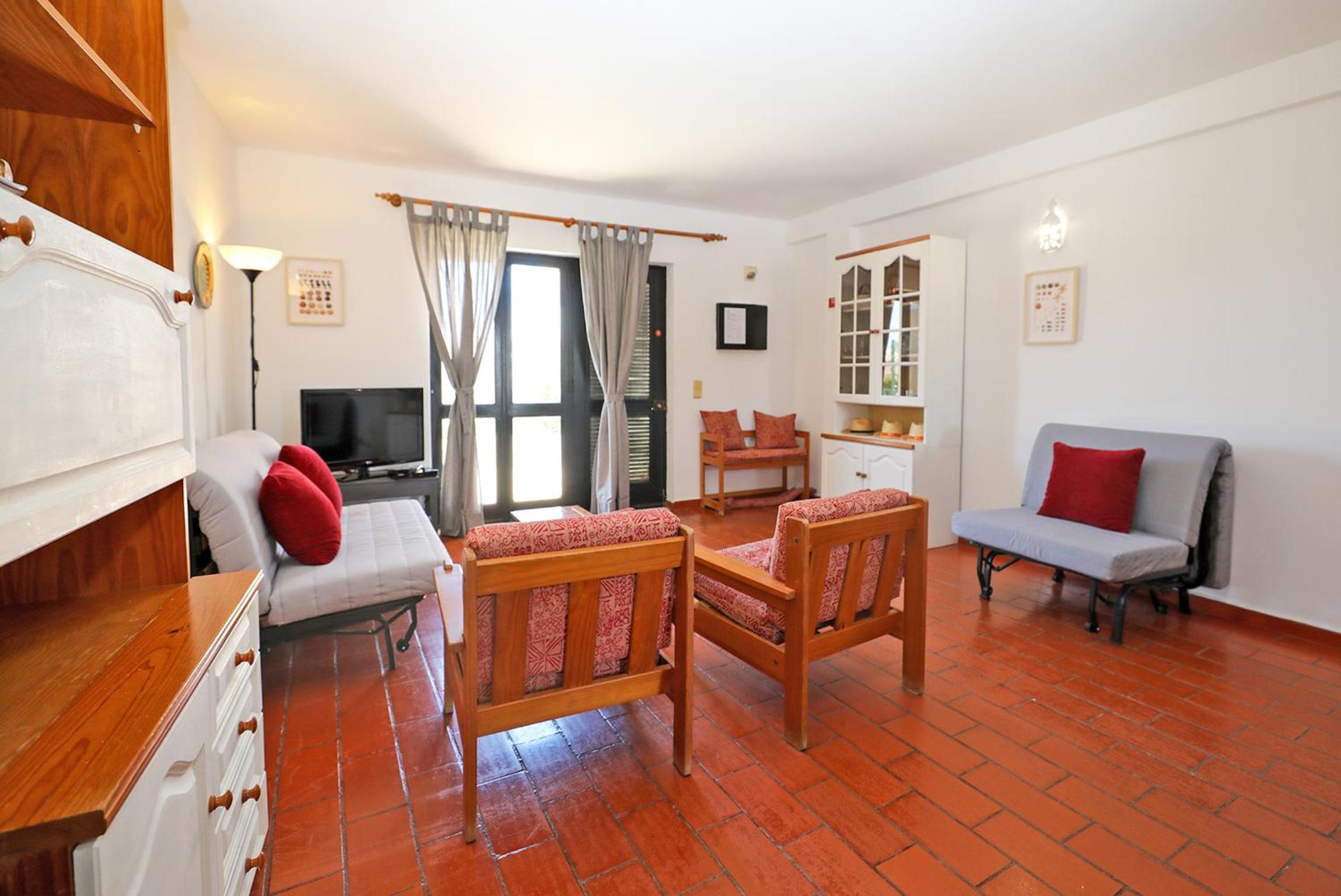 One-Bedroom Apartment - Photo 21