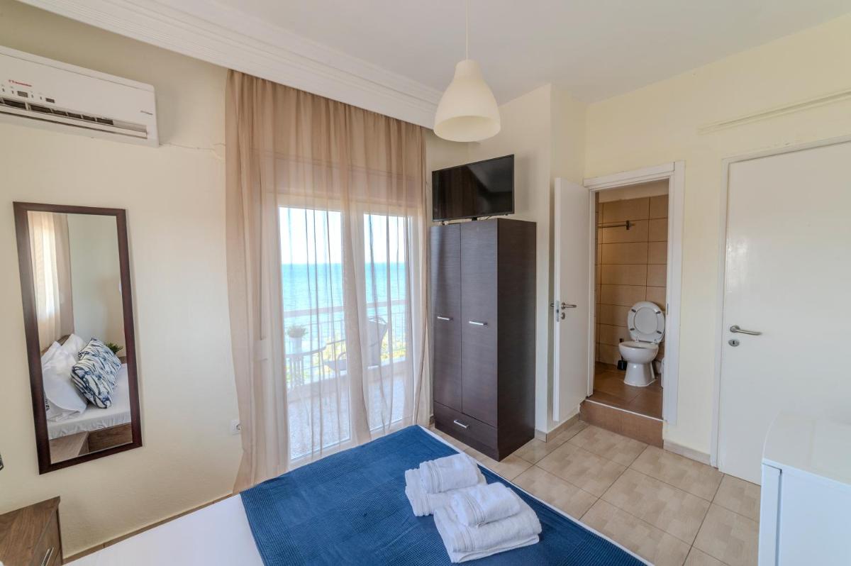 Budget Double Room photo 3