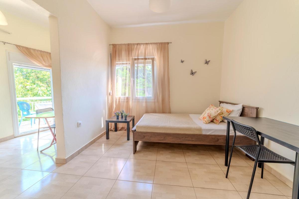 Double Room with Garden View photo 2