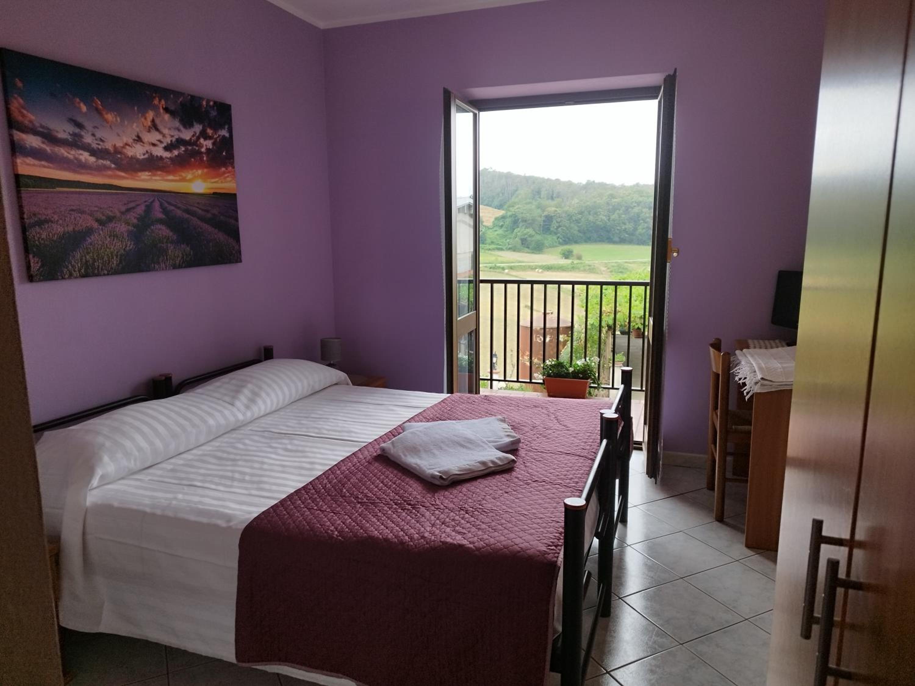 Quadruple Room with Private Bathroom photo 2