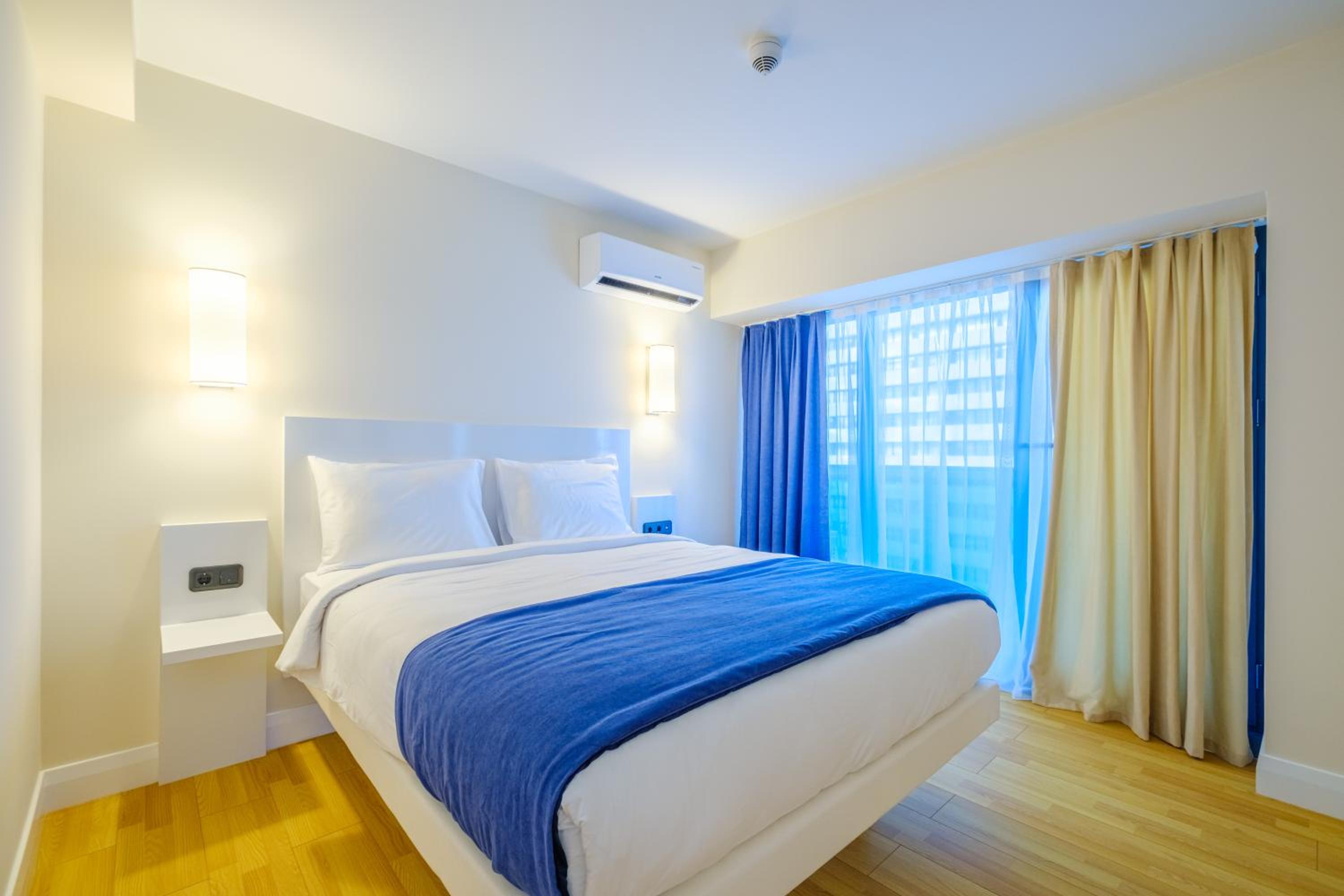 Deluxe Suite - Photo 1