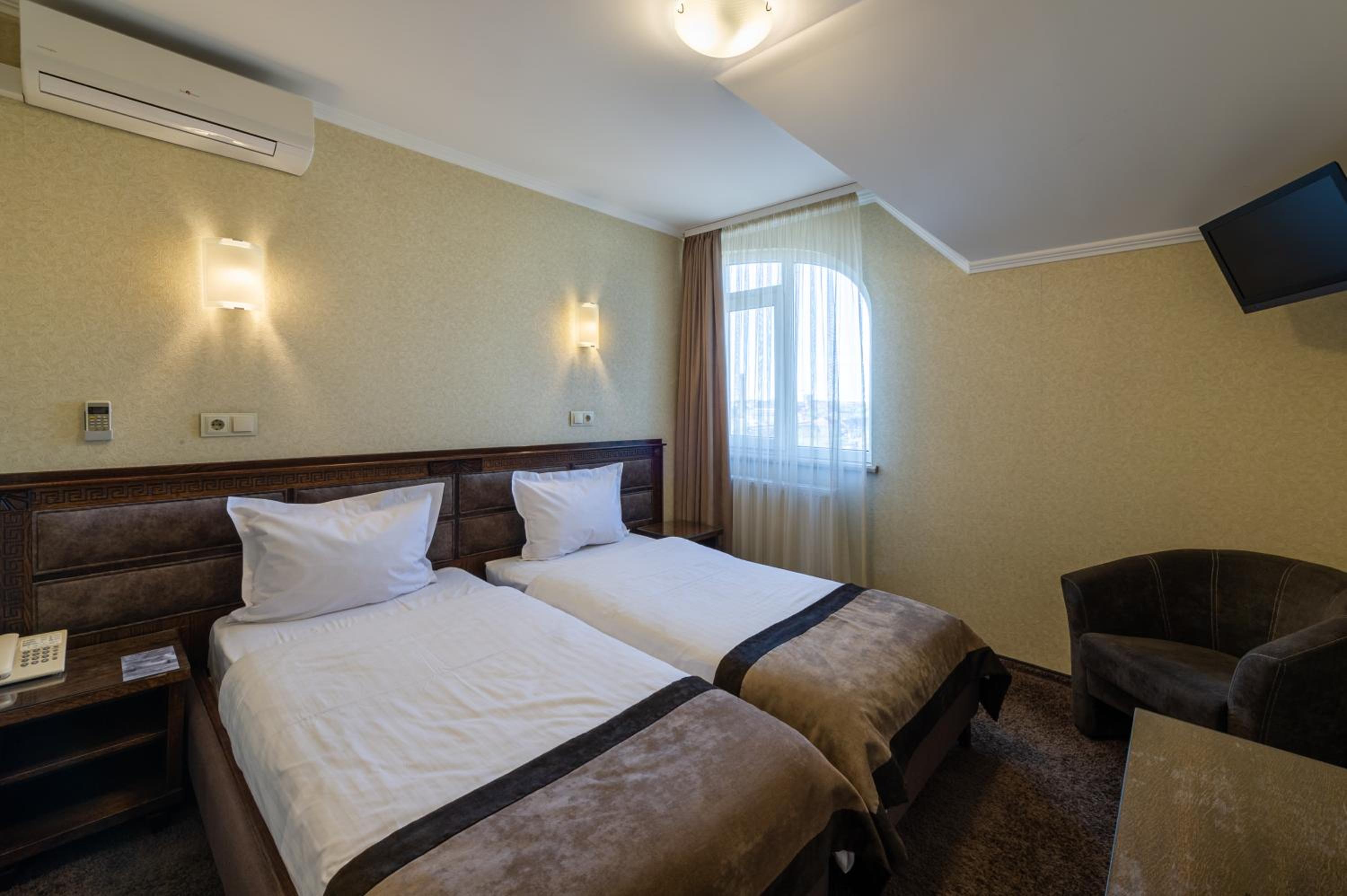 Twin Room - Attic