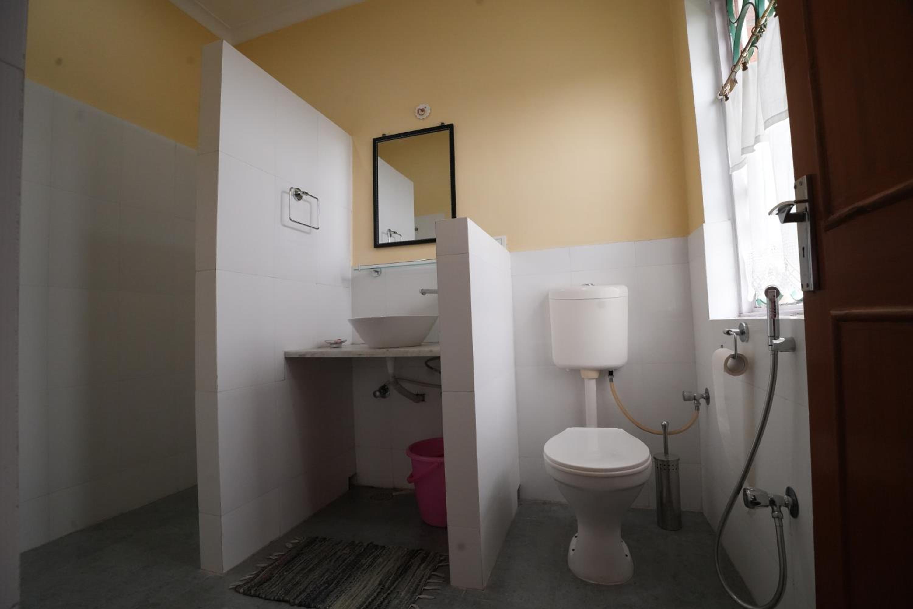 Deluxe Double Room with Shower - Photo 2