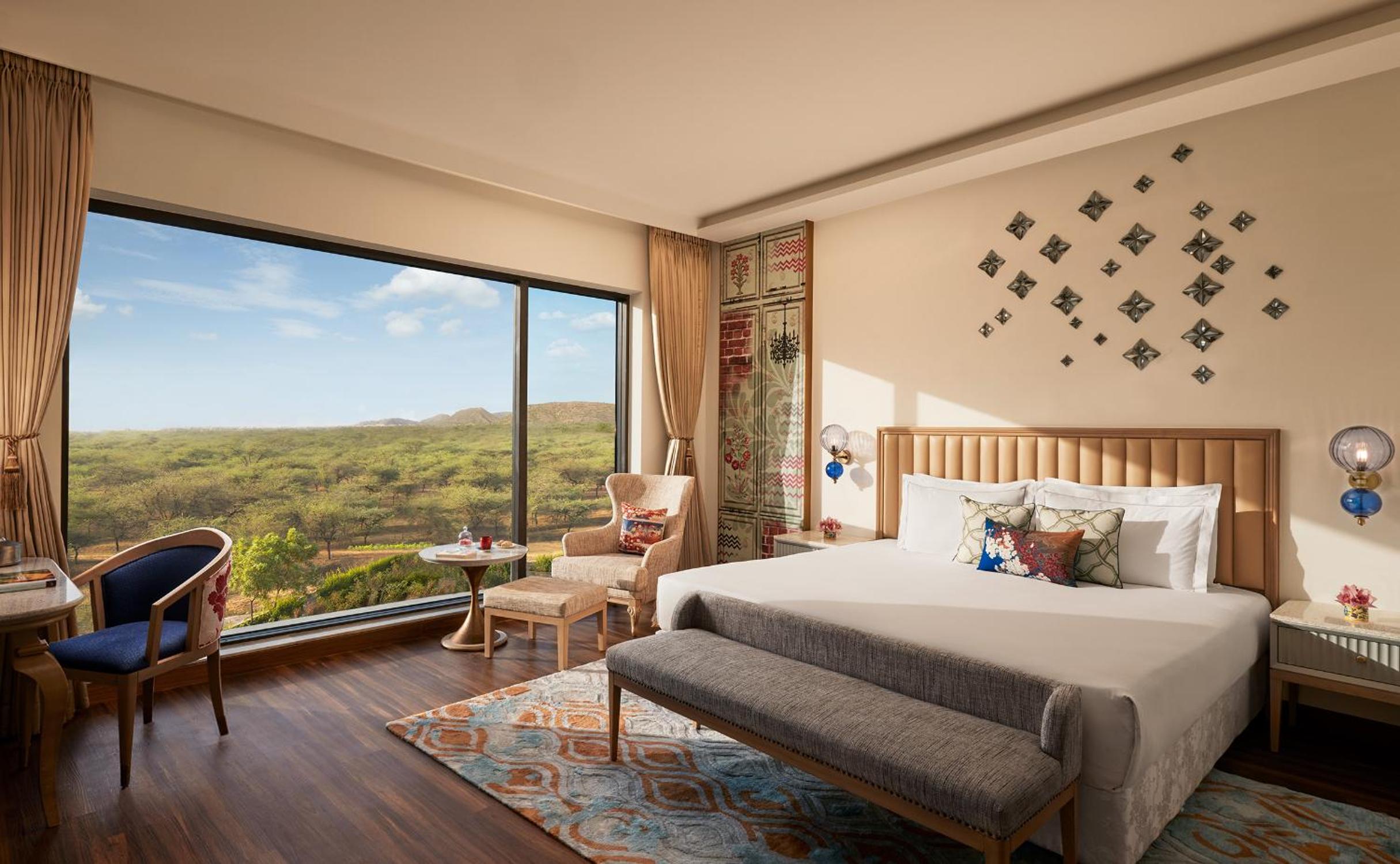 Deluxe Room King Bed