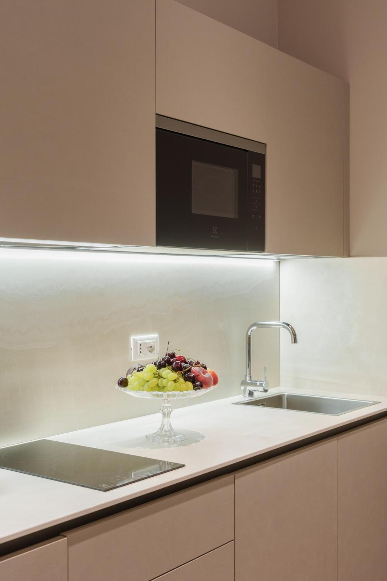 Superior Suite - Photo 12
