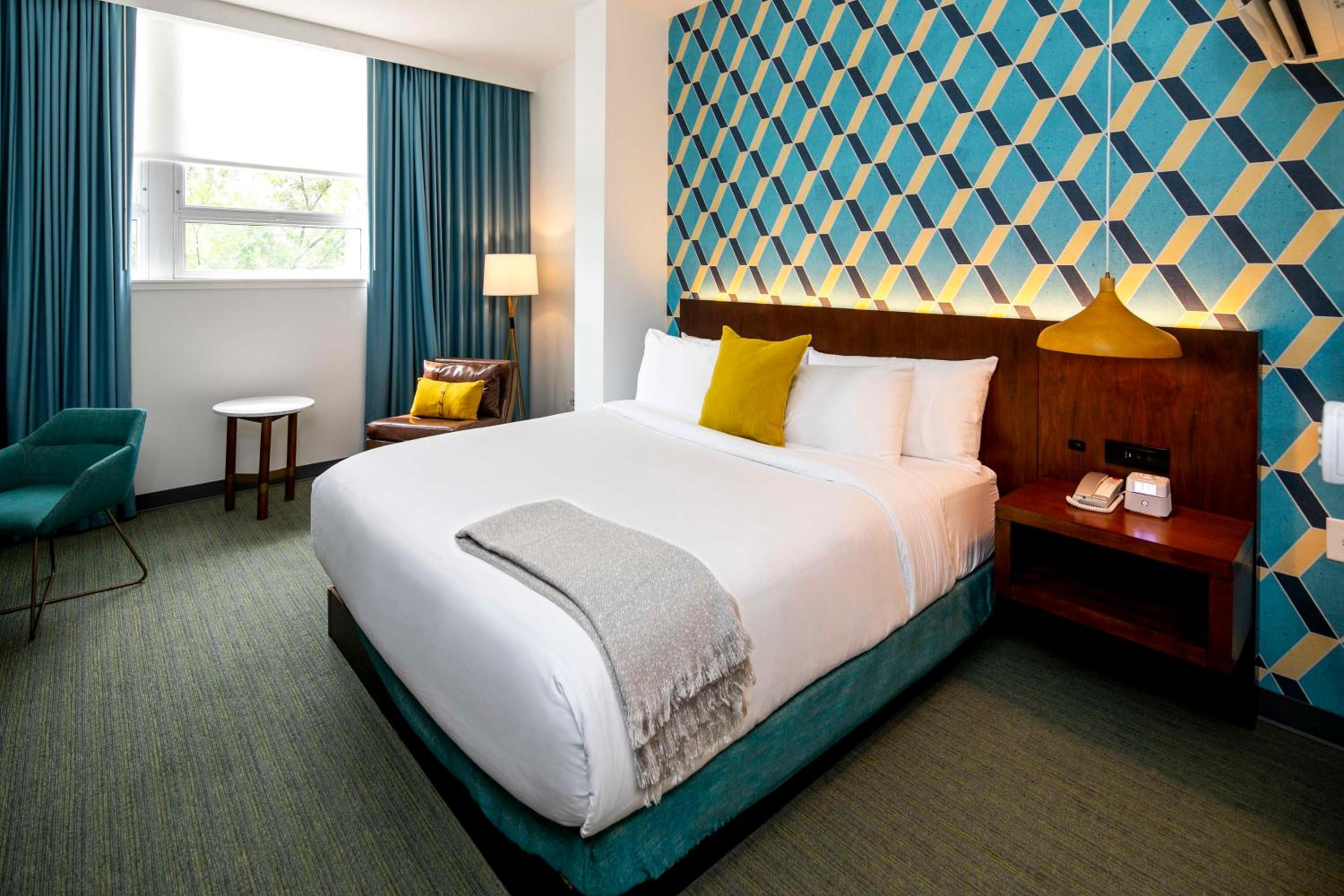 Queen Room Interior