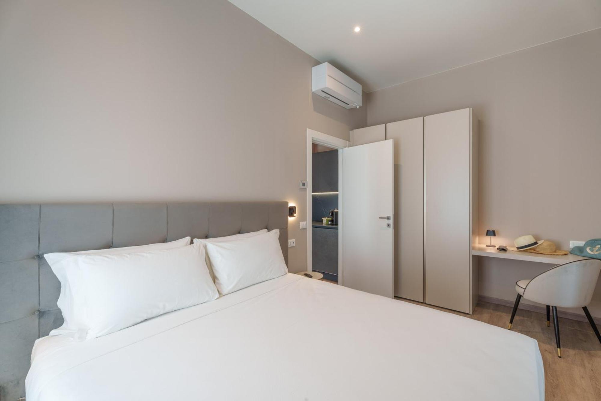 Deluxe Suite with Two Bedroom and Balcony photo 3