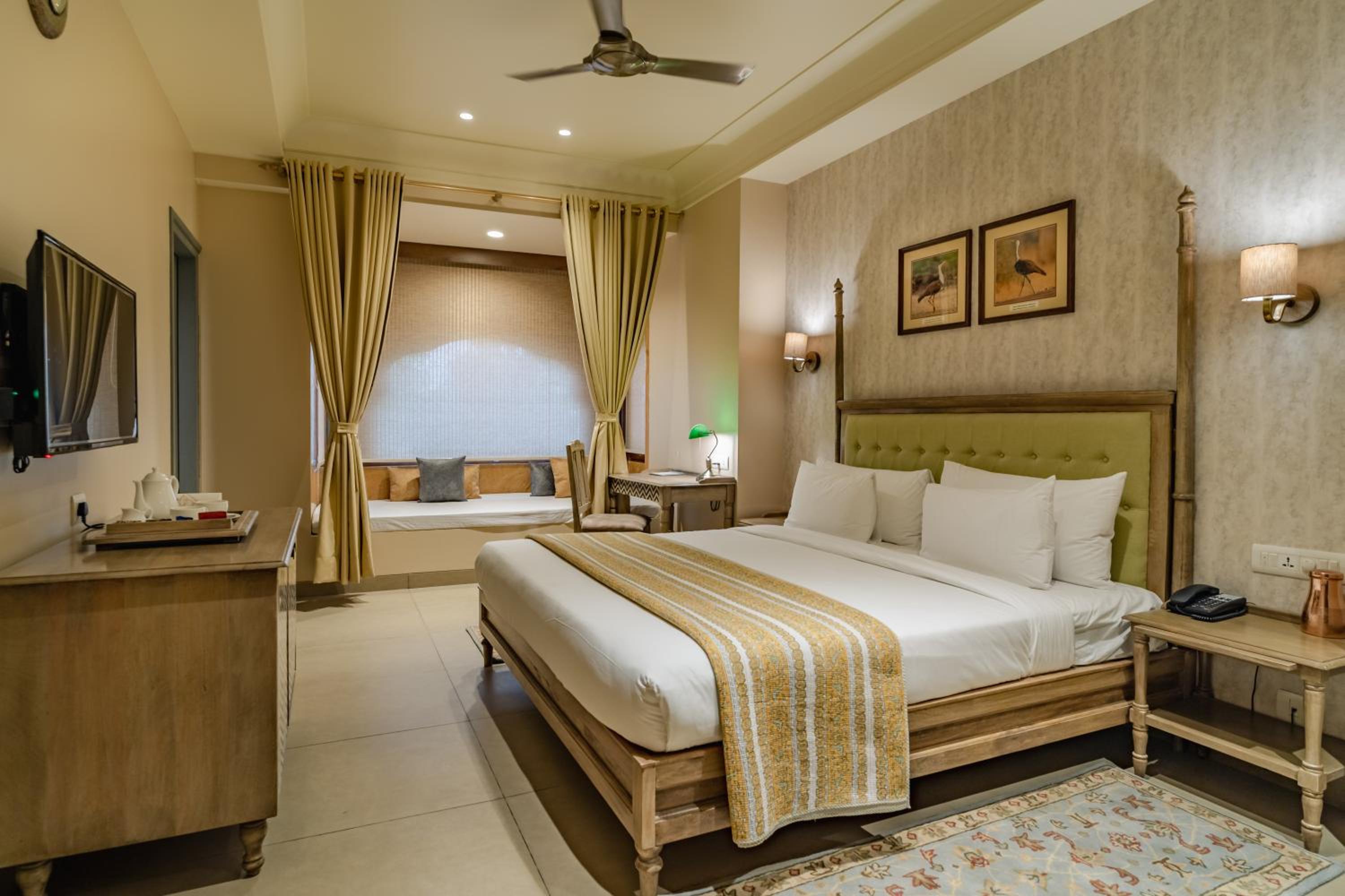 Superior King Room photo 3